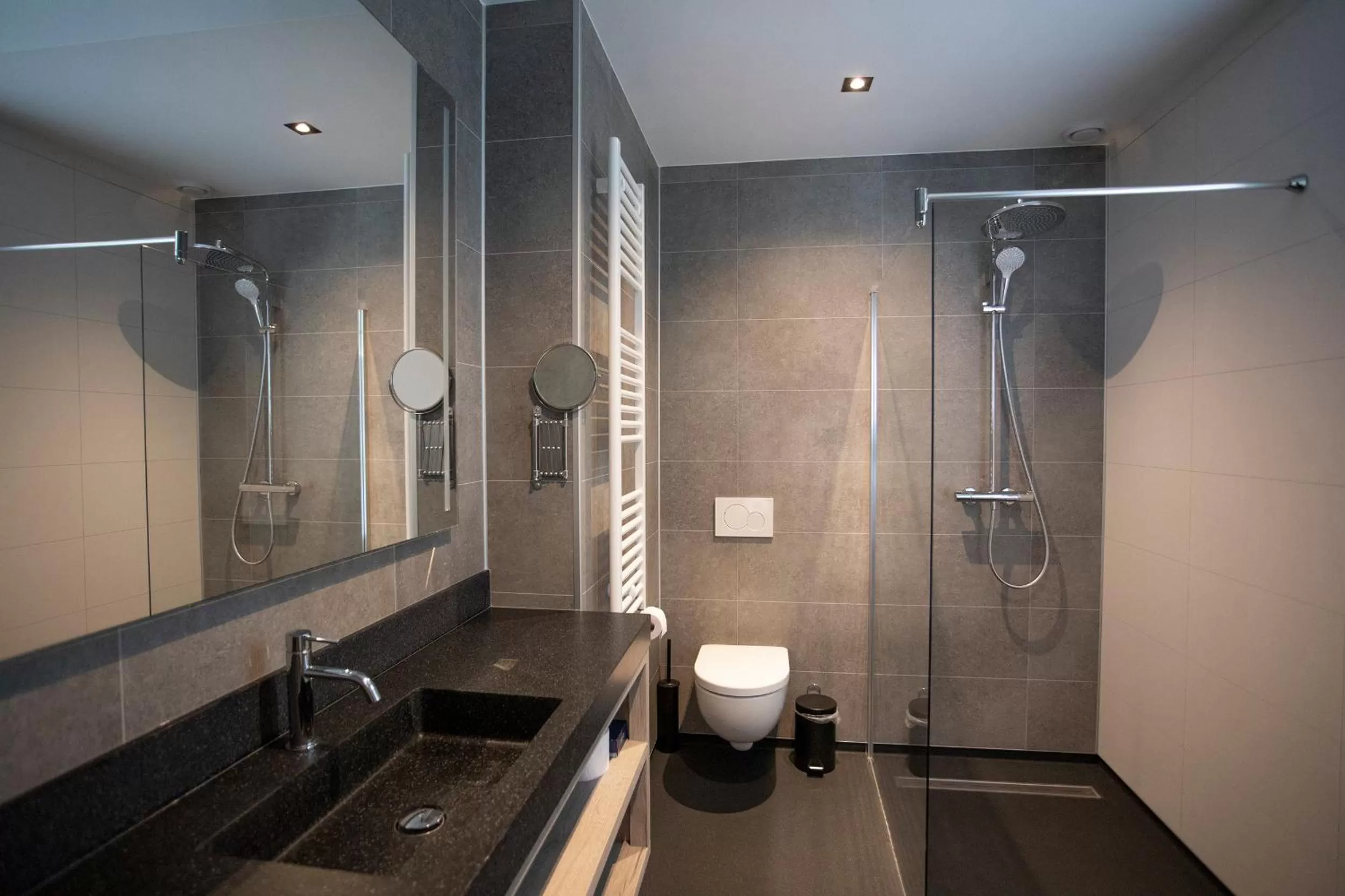 Bathroom in Hotel Tholen