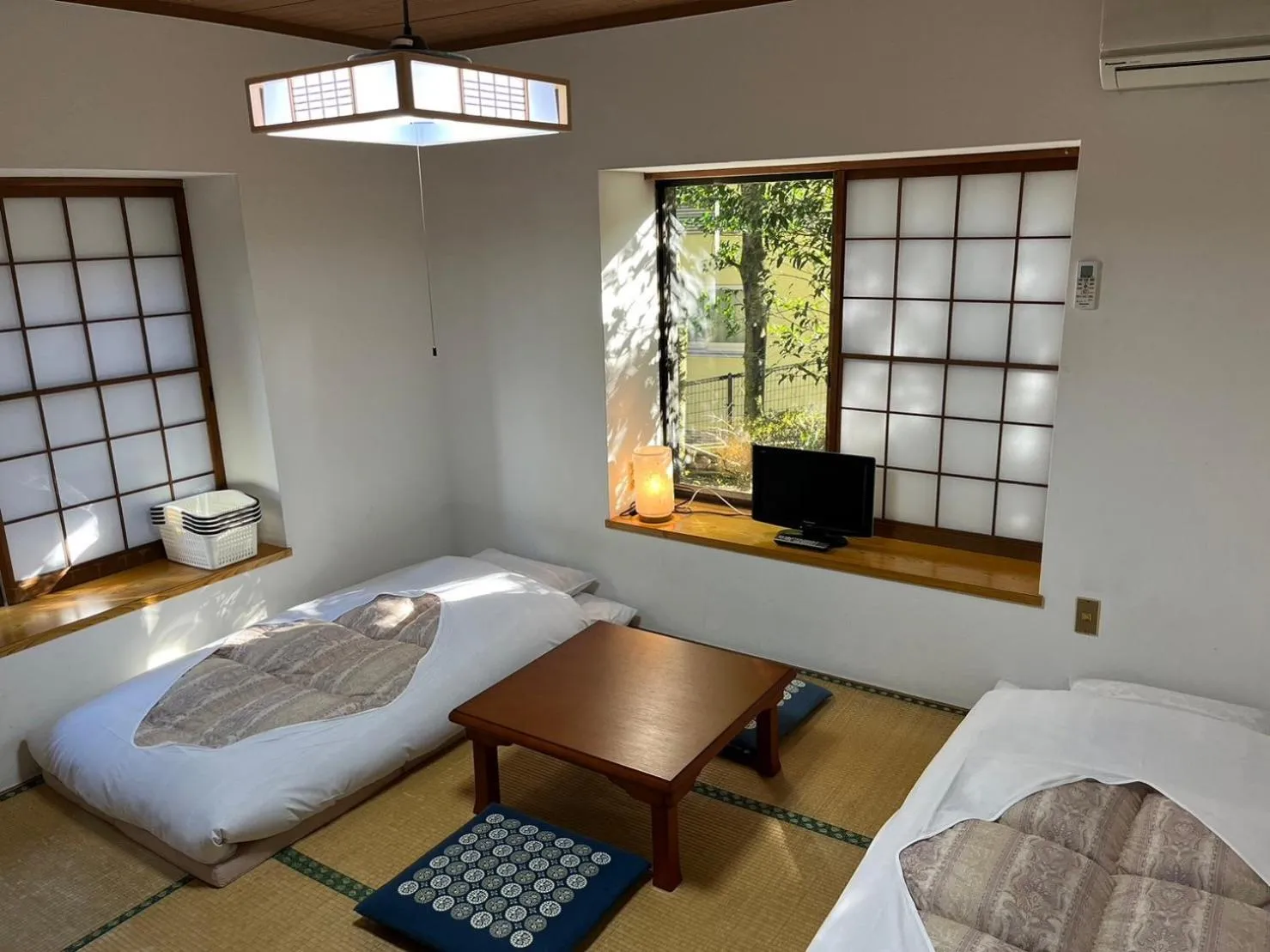 Japanese-Style Standard Twin Room in Fuji-Hakone Guest House