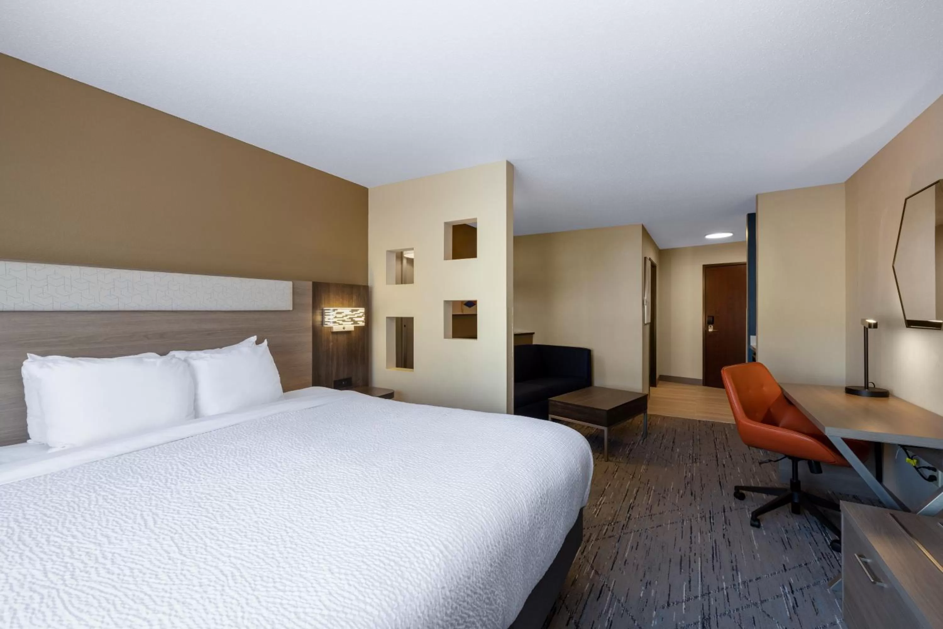 Bed in Holiday Inn Express Rochester South - Mayo Area by IHG