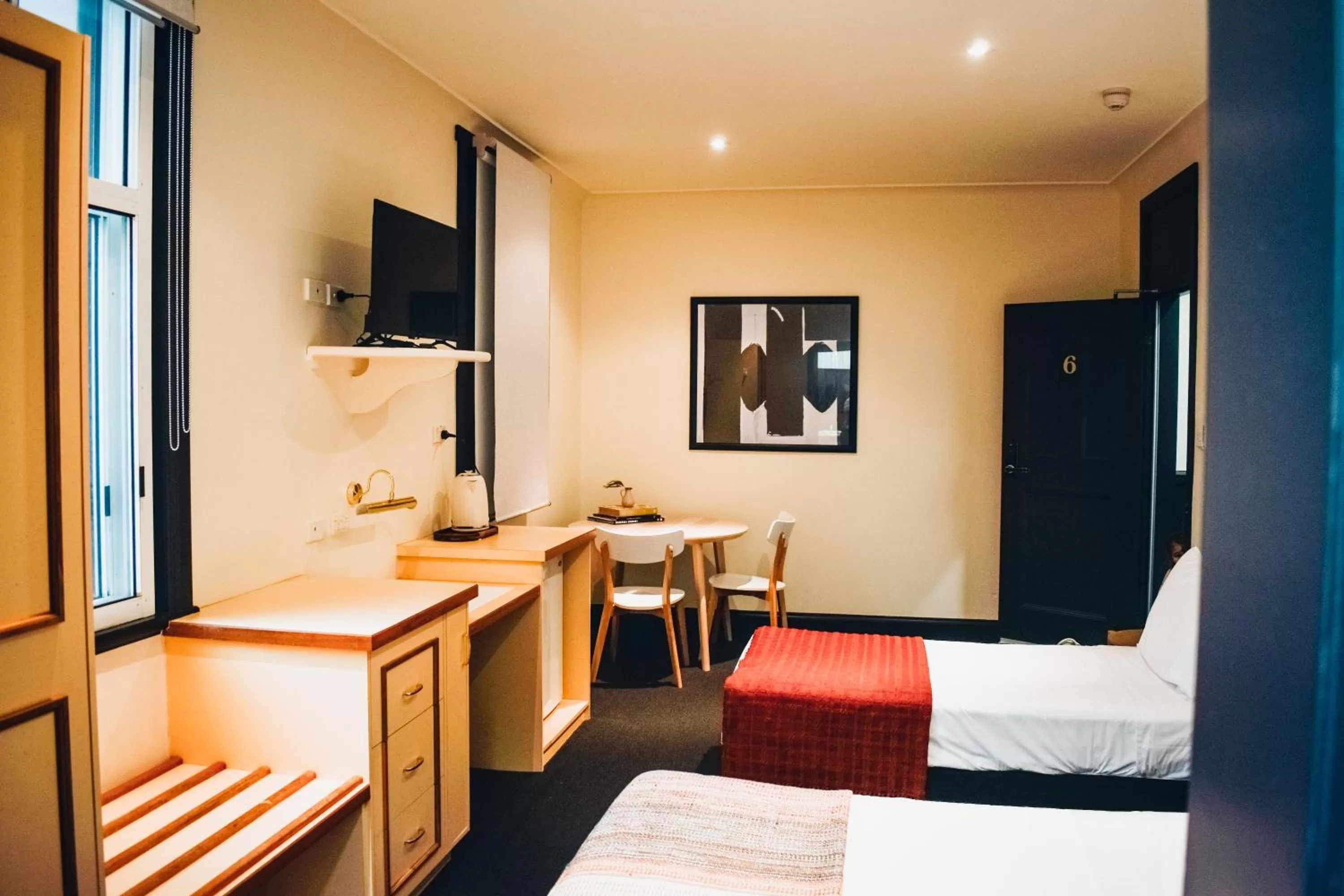 Bed in The Sherwood Hotel