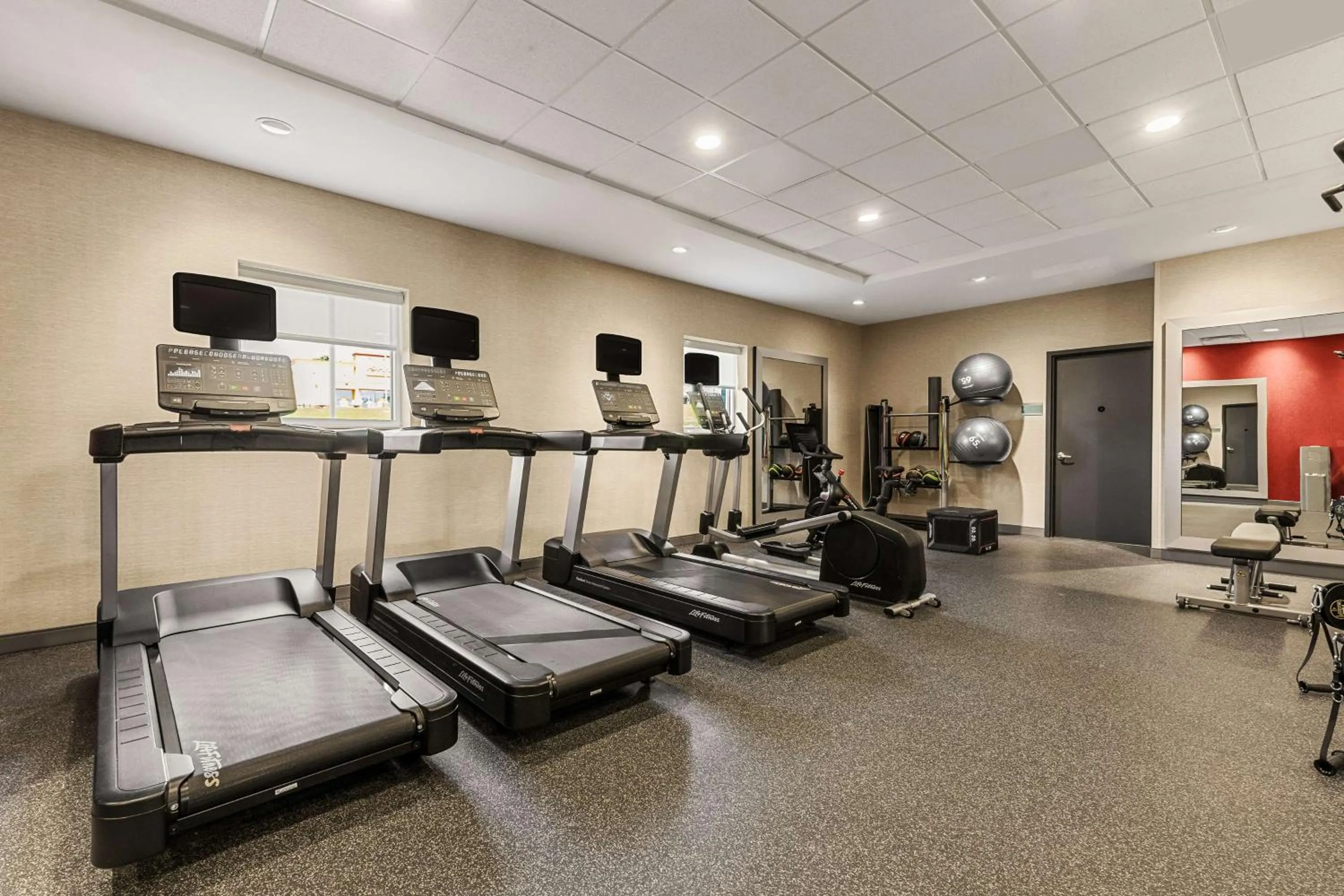 Fitness centre/facilities in Home2 Suites By Hilton Cookeville
