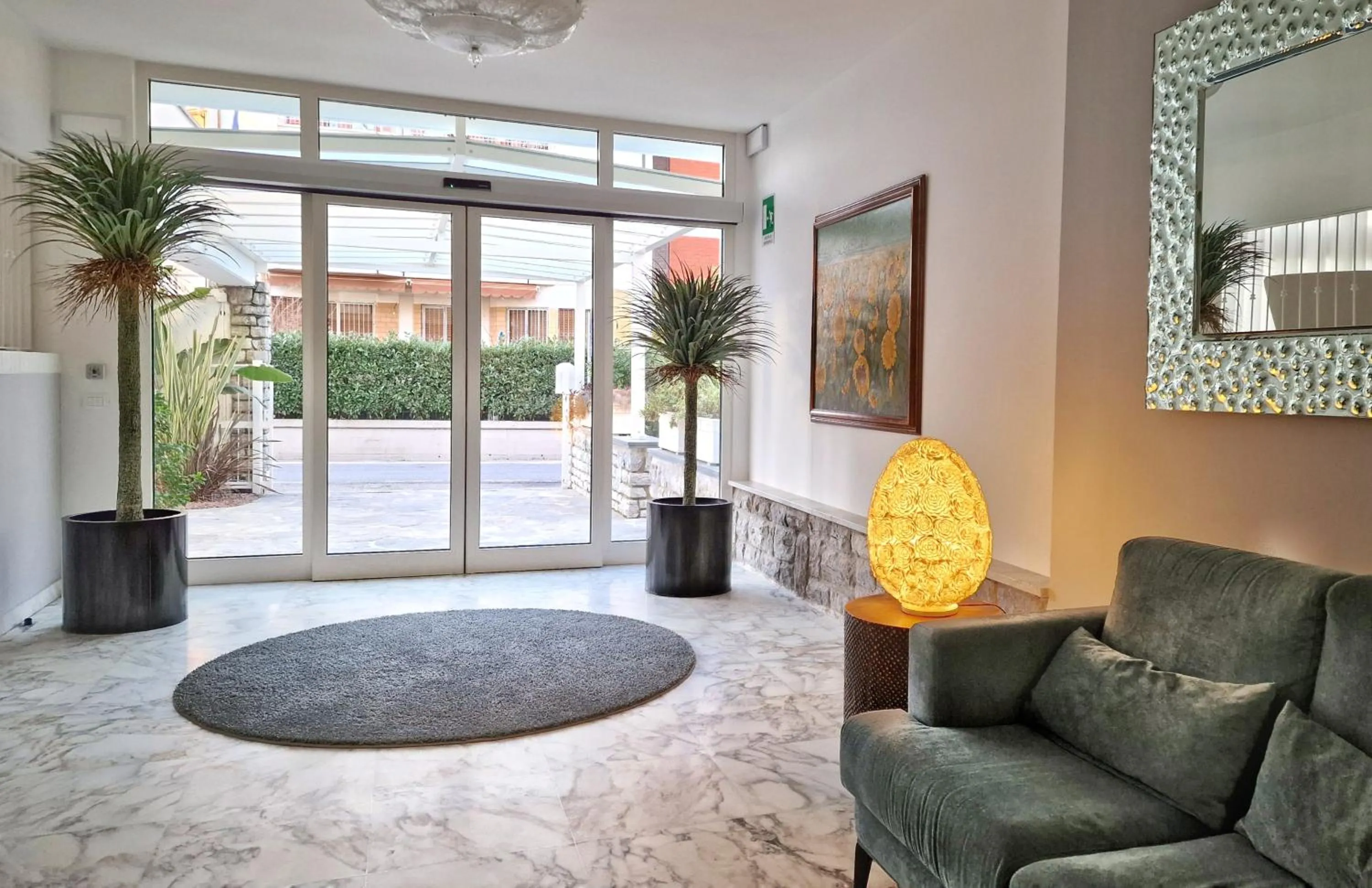 Facade/entrance in Hotel Tiffany