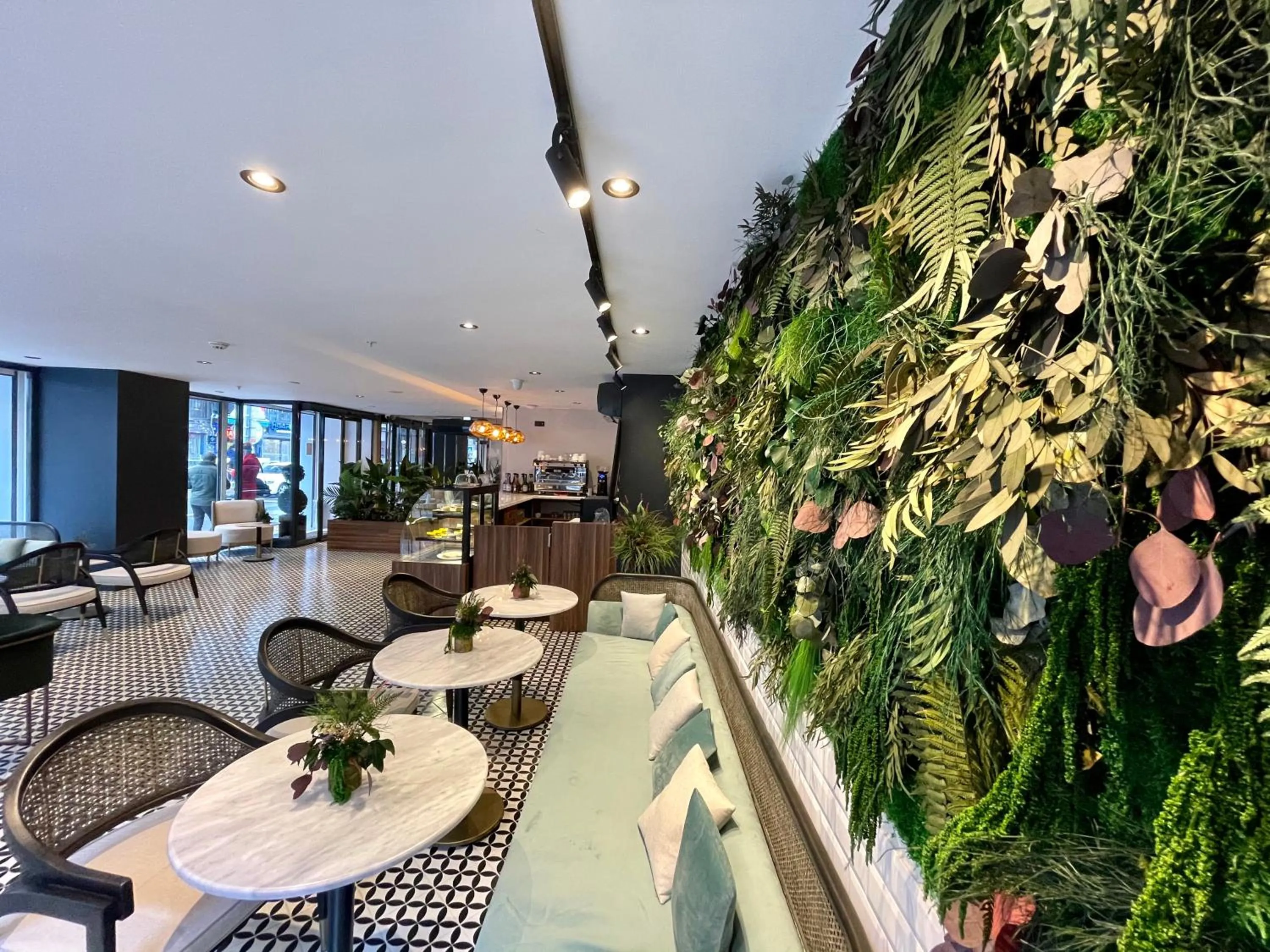 Coffee/tea facilities in Weingart Istanbul