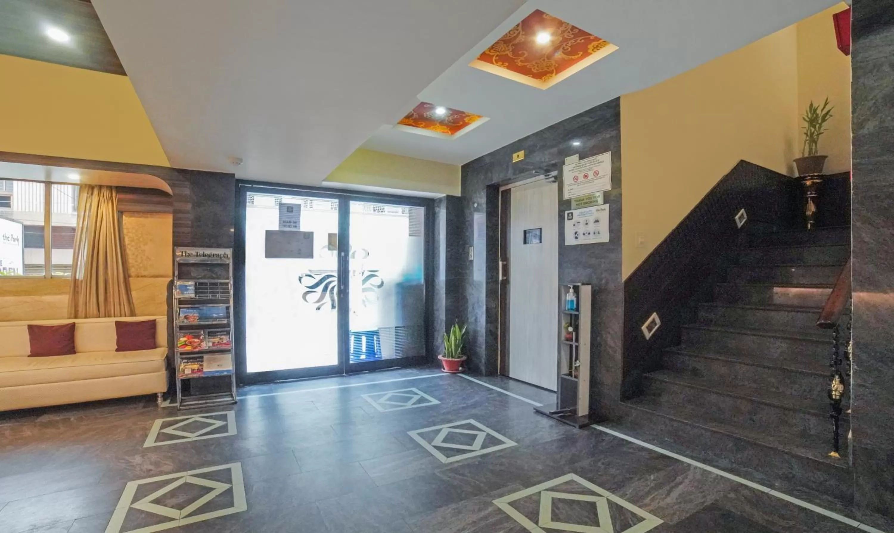 Facade/entrance, Lobby/Reception in Treebo Trend South Park Bistupur