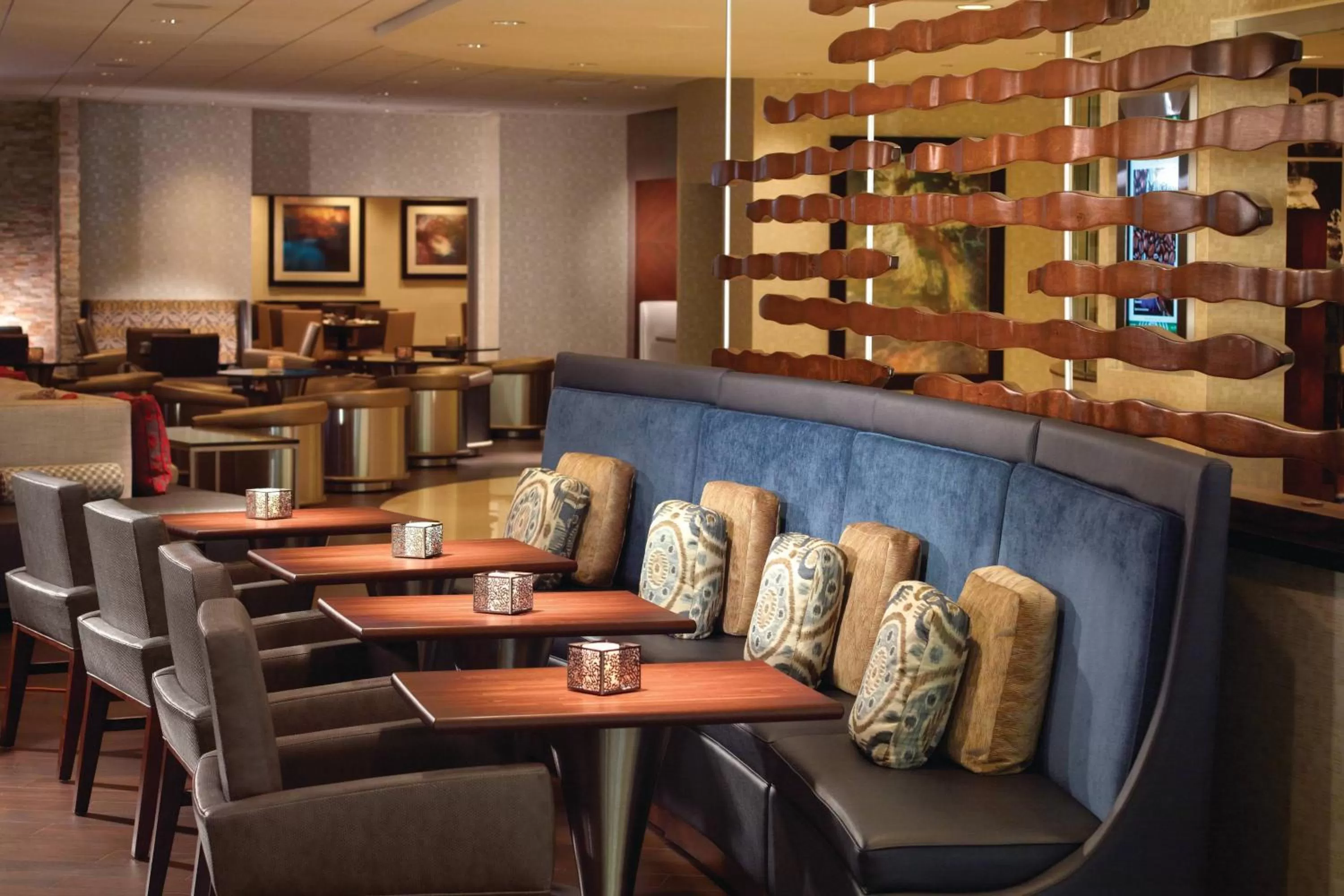 Restaurant/places to eat in Atlanta Airport Marriott