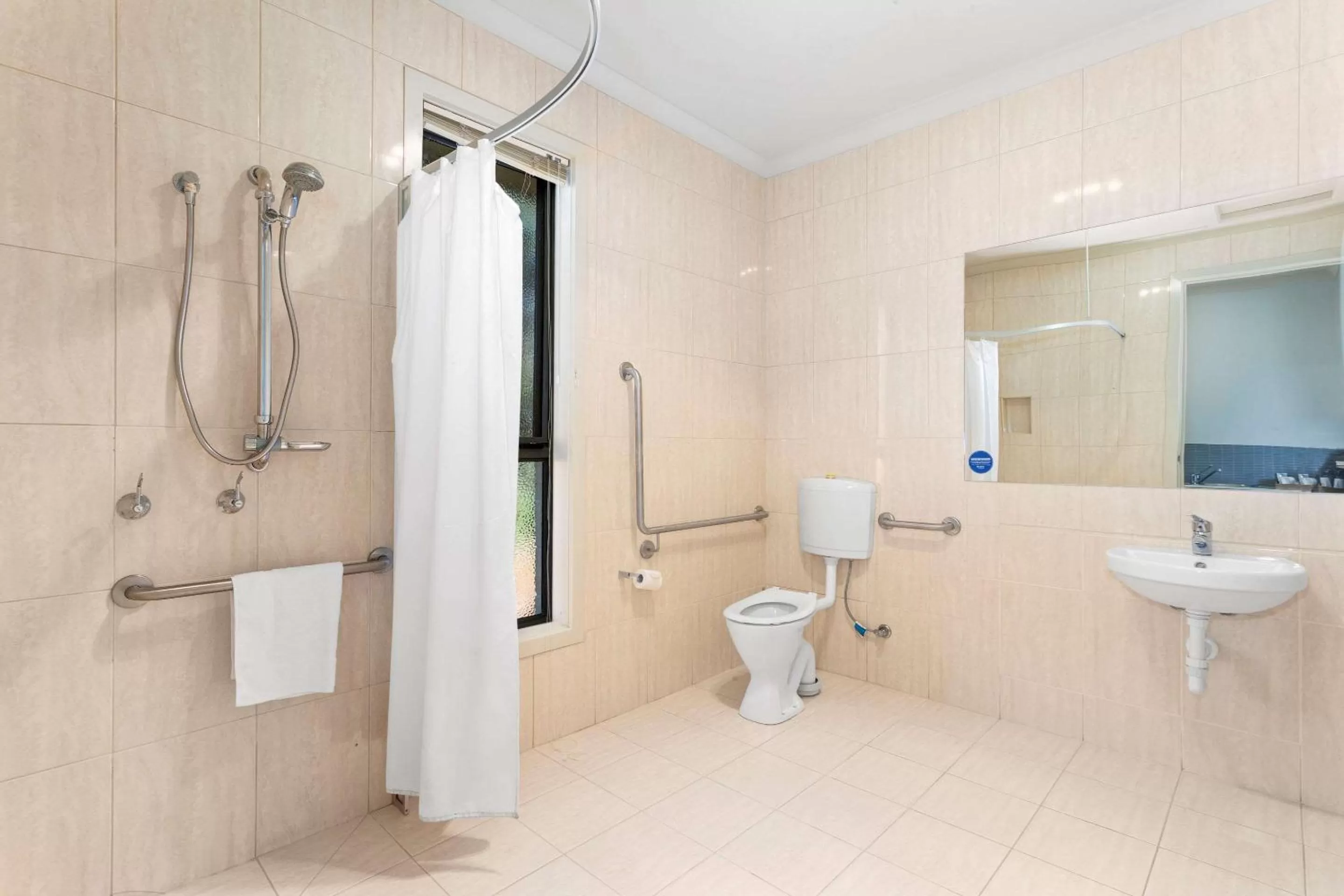 Bedroom in Quality Hotel Point Cook