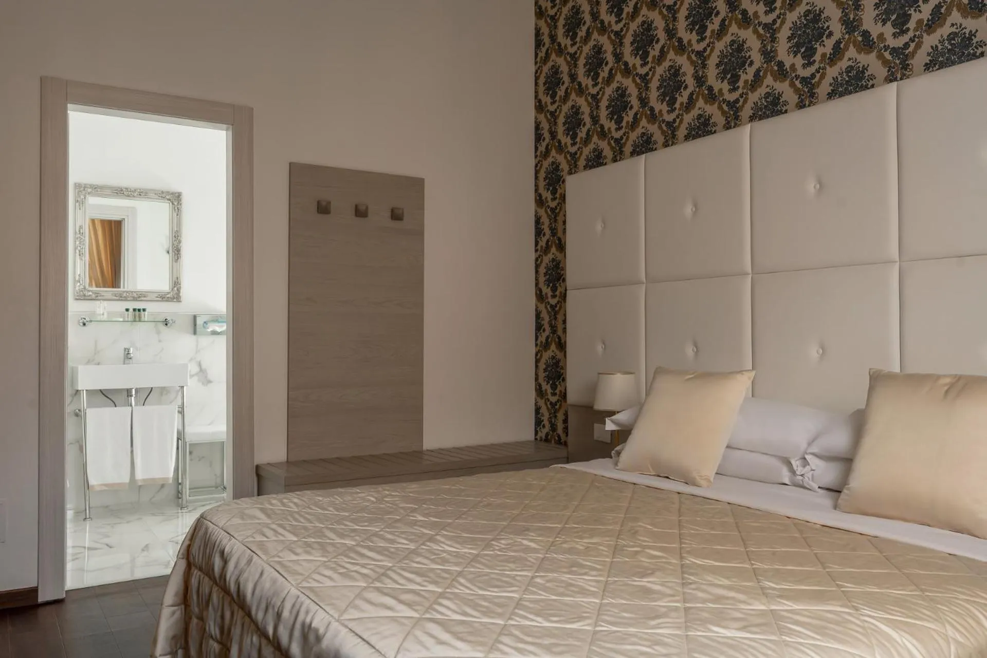 Bedroom, Bed in Albergo Rossini 1936 Small & Charming