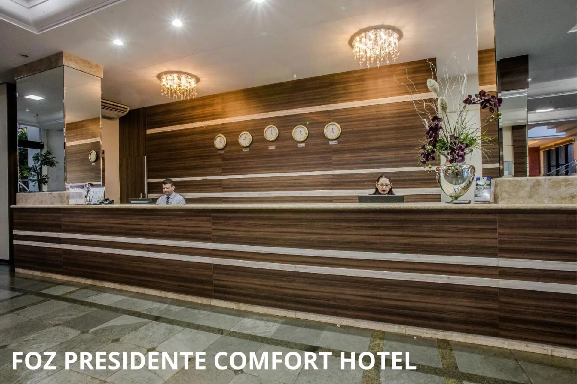 Lobby or reception in Foz Presidente Comfort Hotel