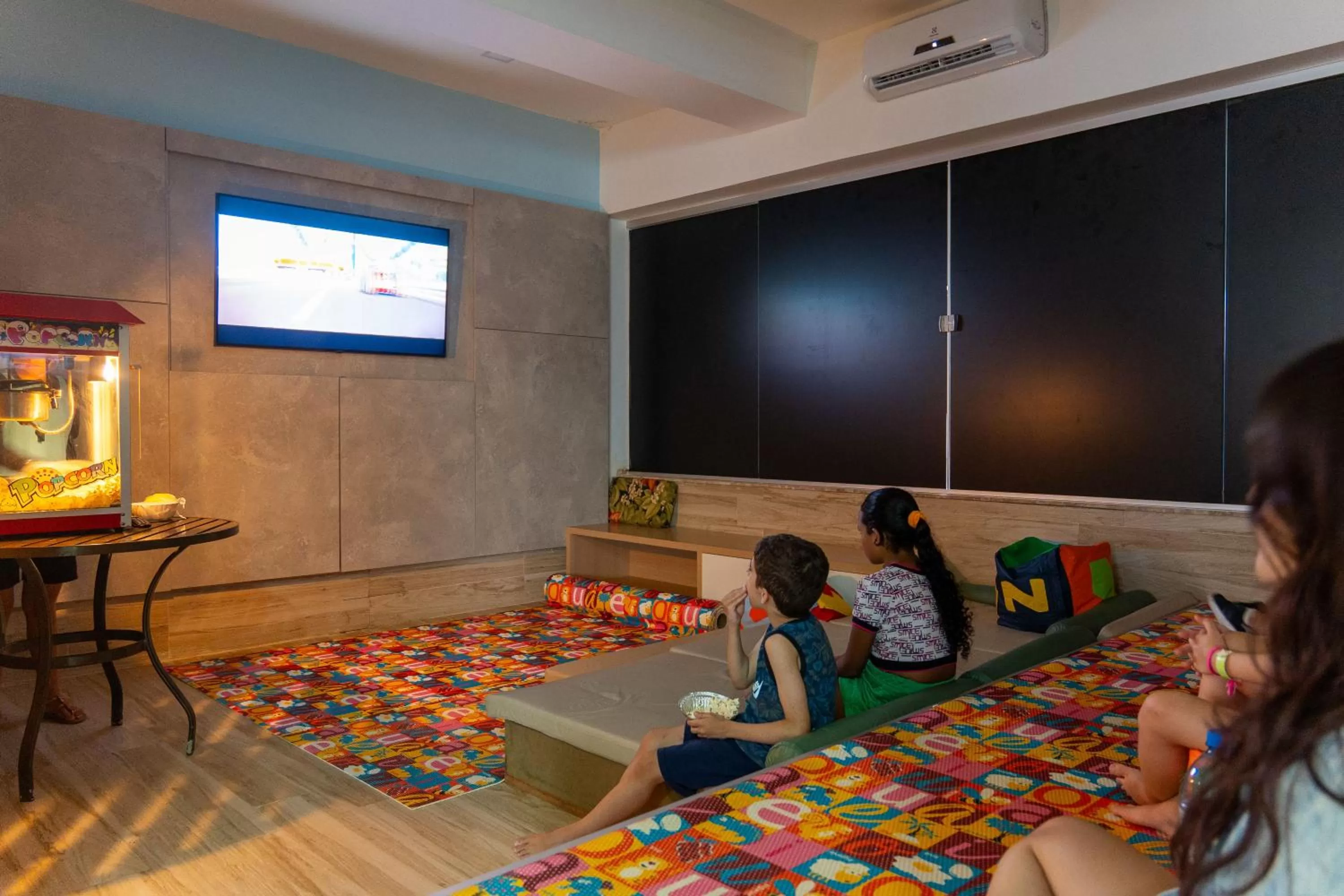 Kids's club in Portal Beach - Rede Soberano