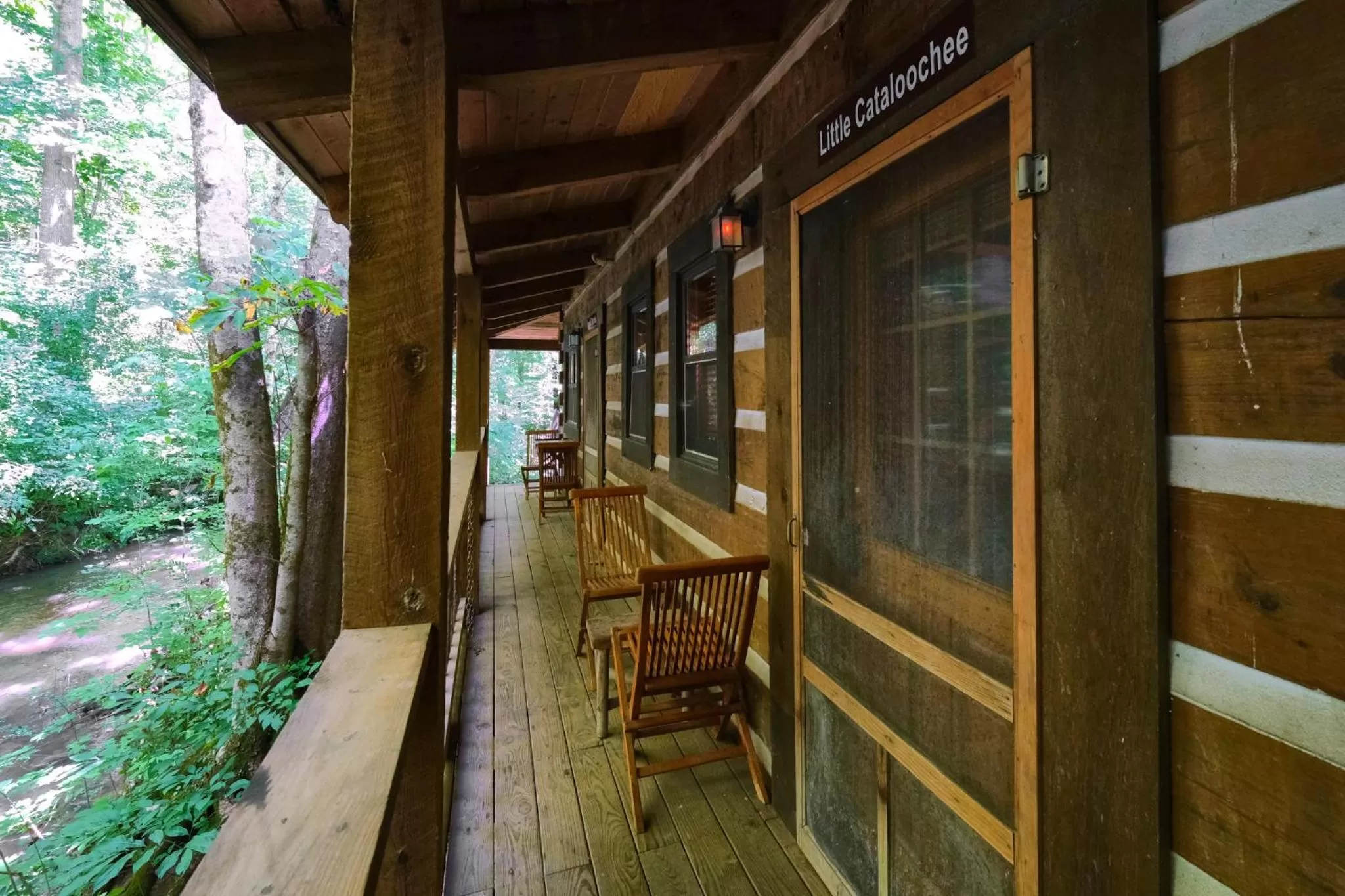 Balcony/Terrace in Creekwalk Inn Bed and Breakfast with Cabins