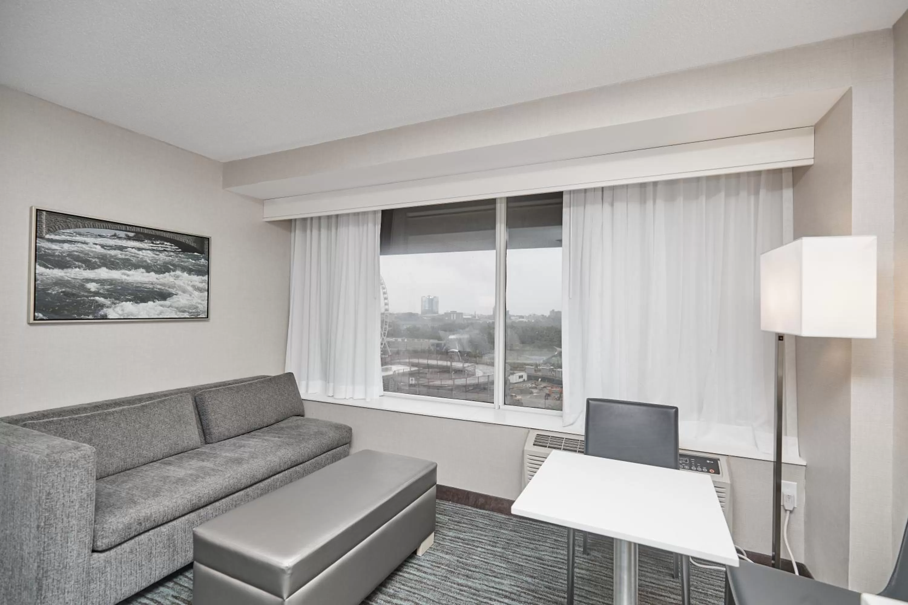 Seating area in Vittoria Hotel & Suites