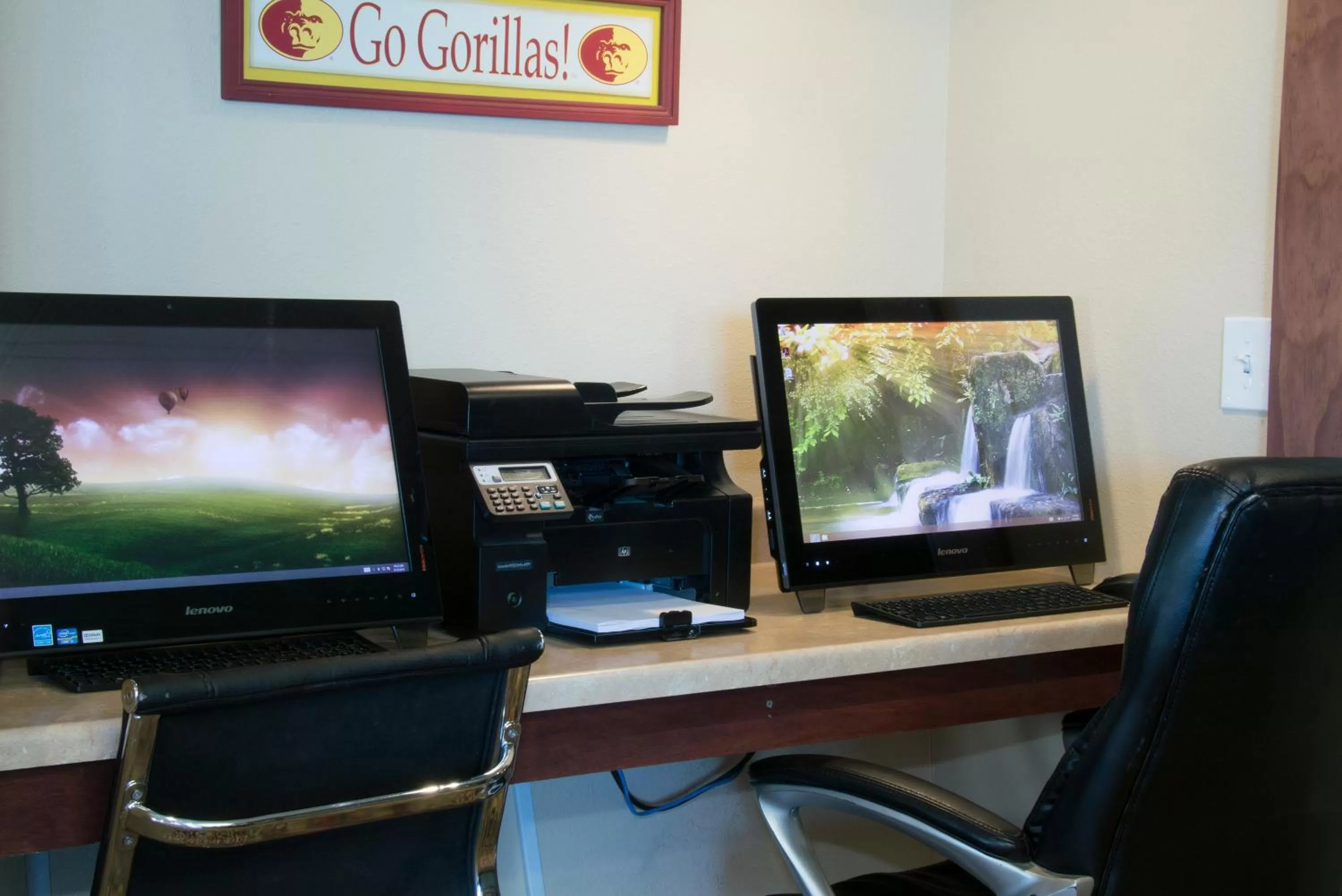 Area and facilities, Business Area/Conference Room in Lamplighter Inn & Suites Pittsburg