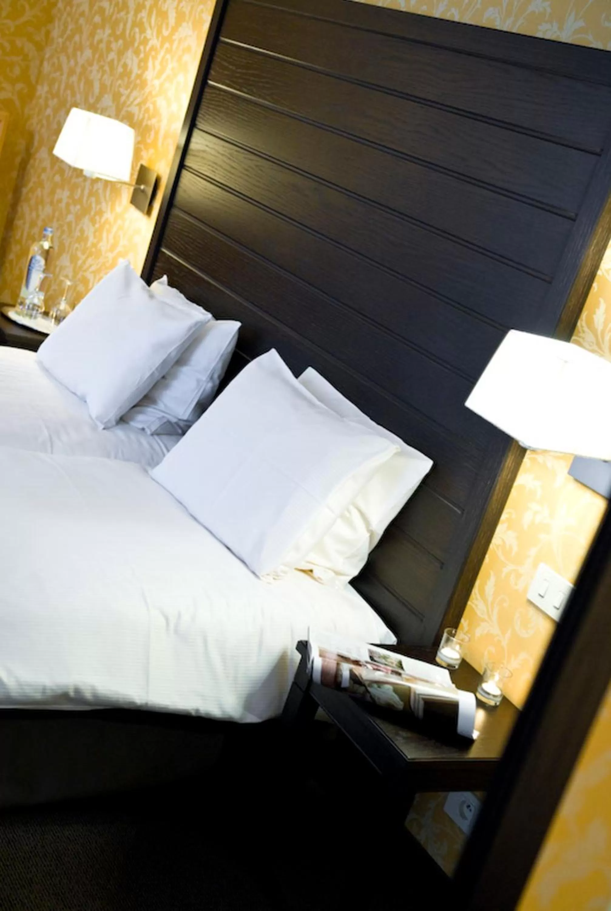 Bed in Flanders Hotel