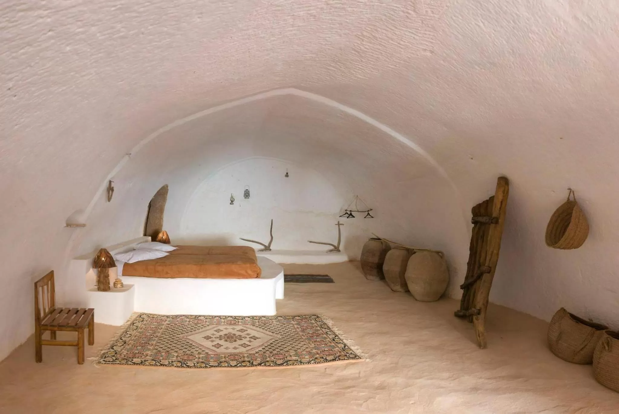 Photo of the whole room, Bed in Au Trait d'Union Tijma Matmata