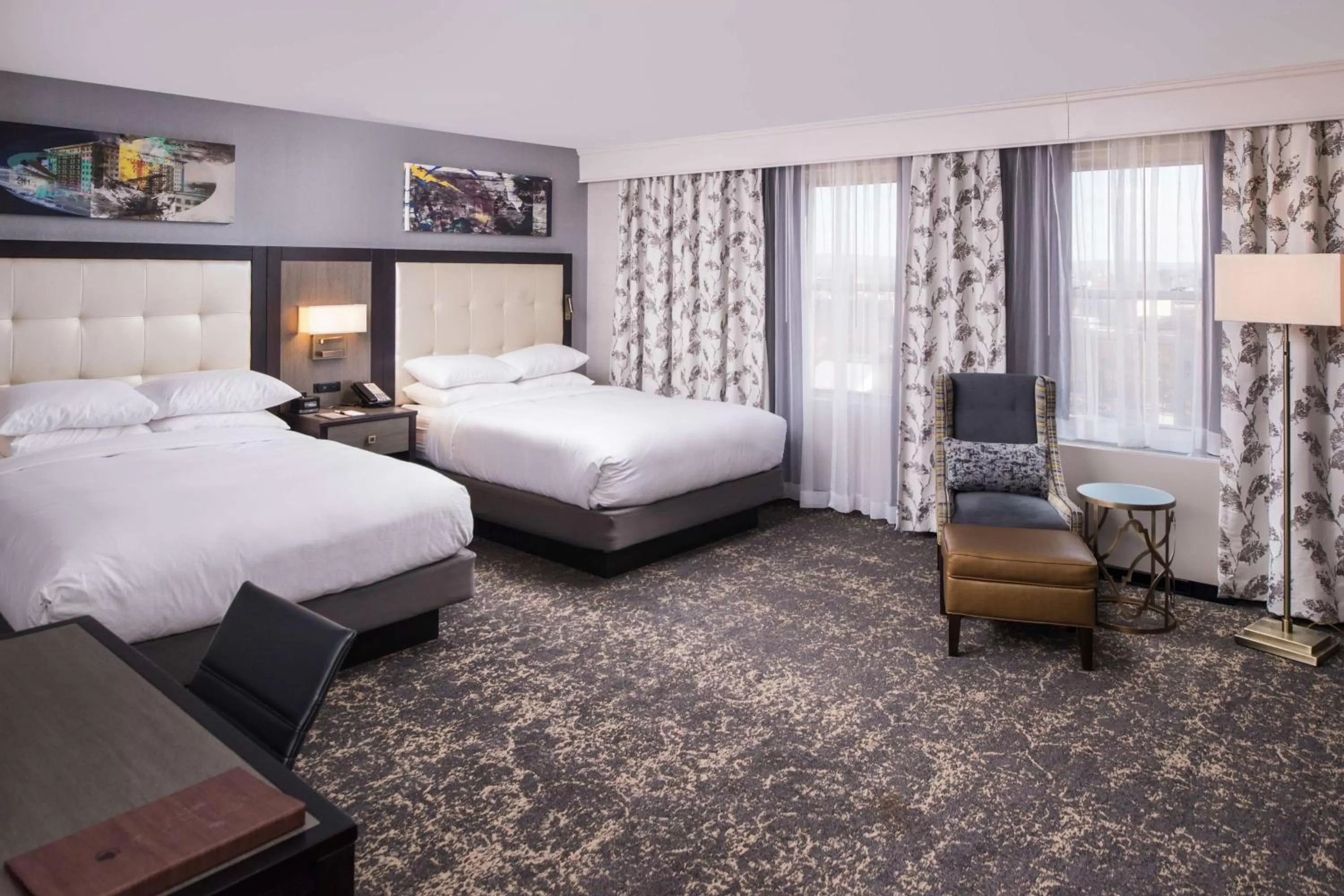 Bedroom, Bed in DoubleTree by Hilton Utica