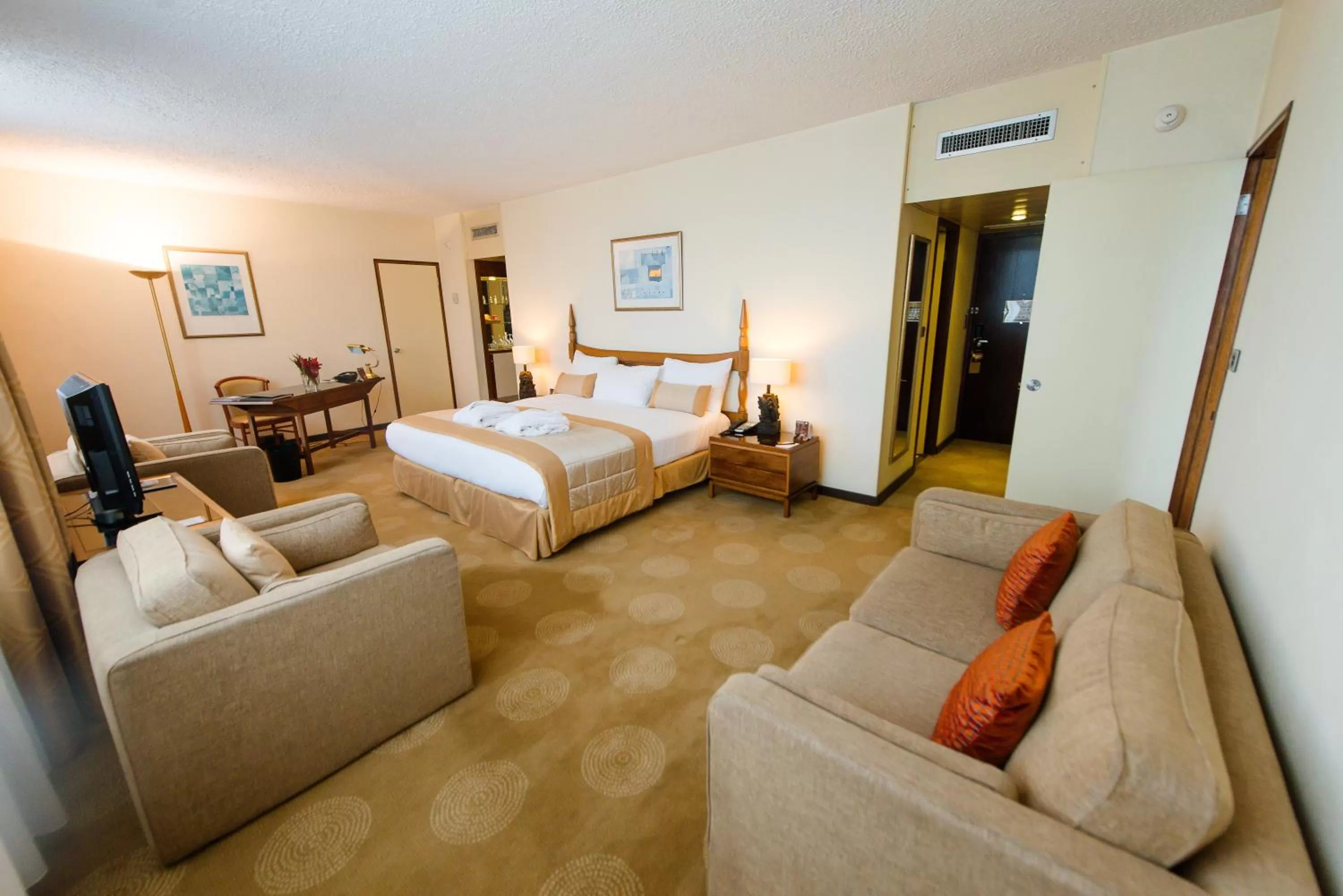 Staff, Bed in Carlton Madagascar