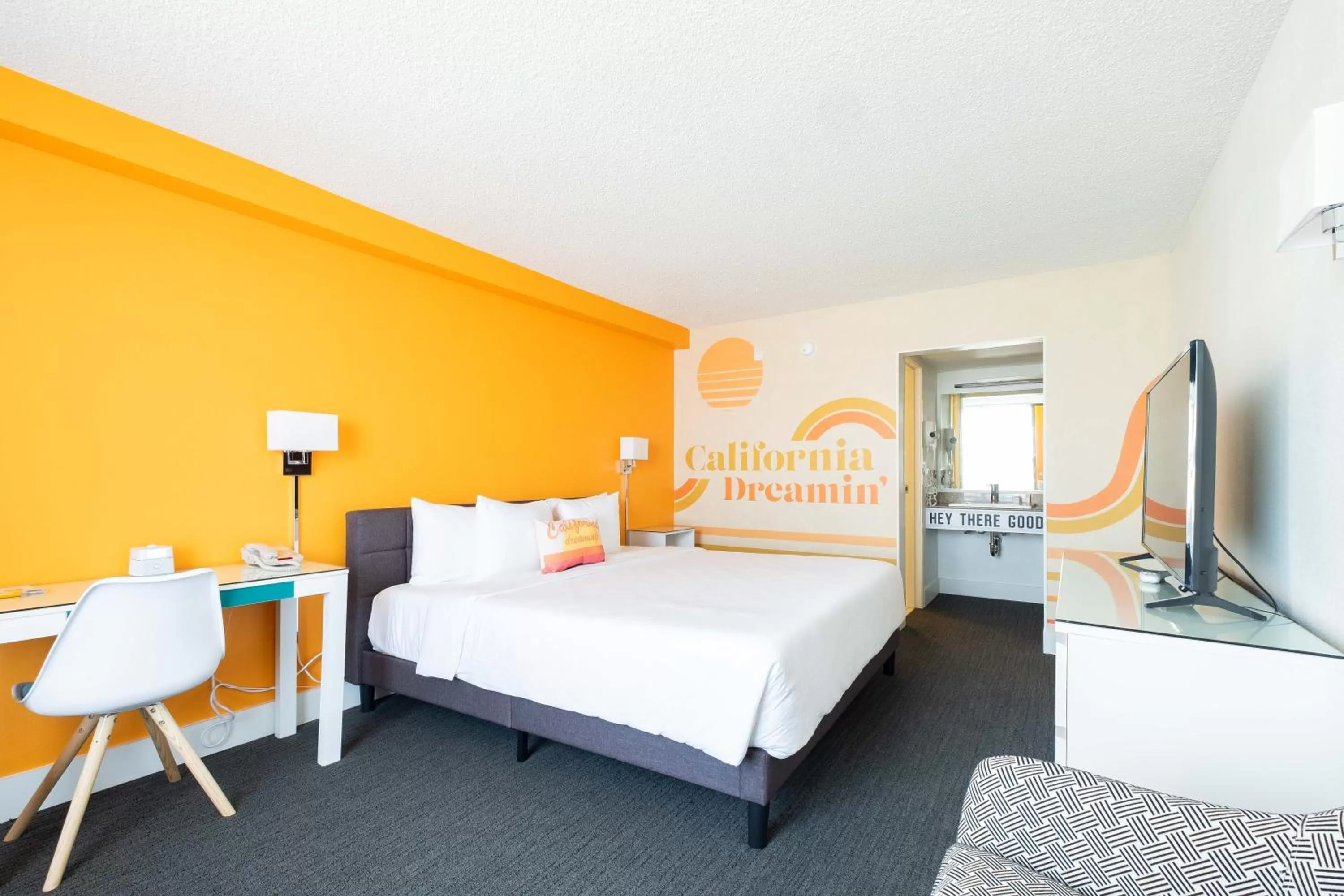 Bed in Rambler Hotel