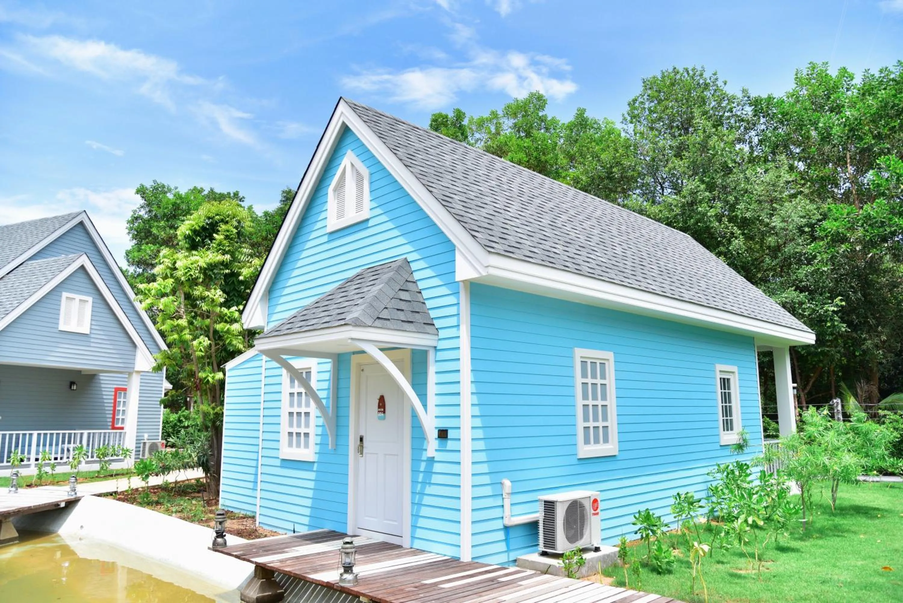 Property building in Peggy's Cove Resort