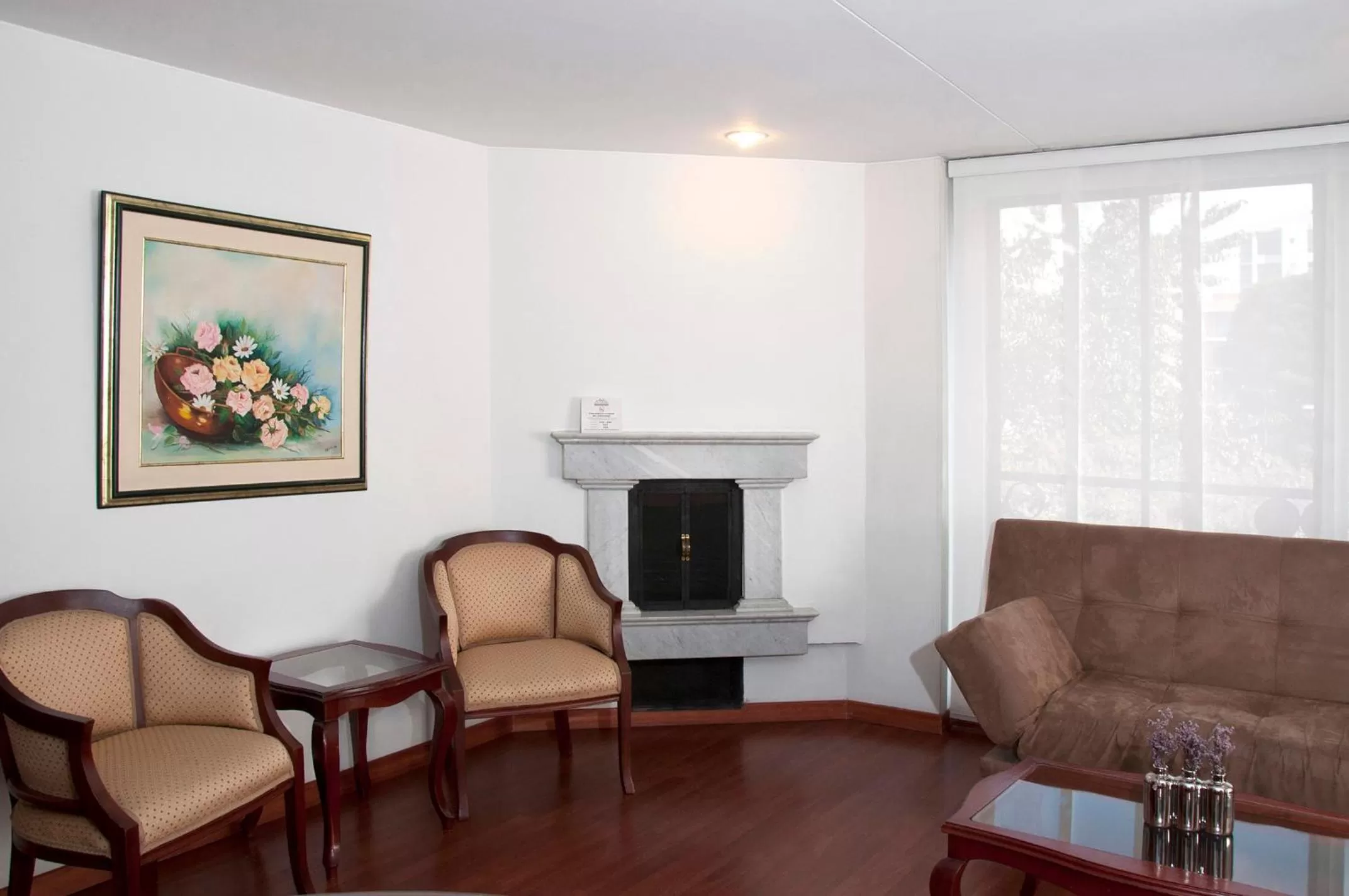 Living room in Apartaestudios Los Andes