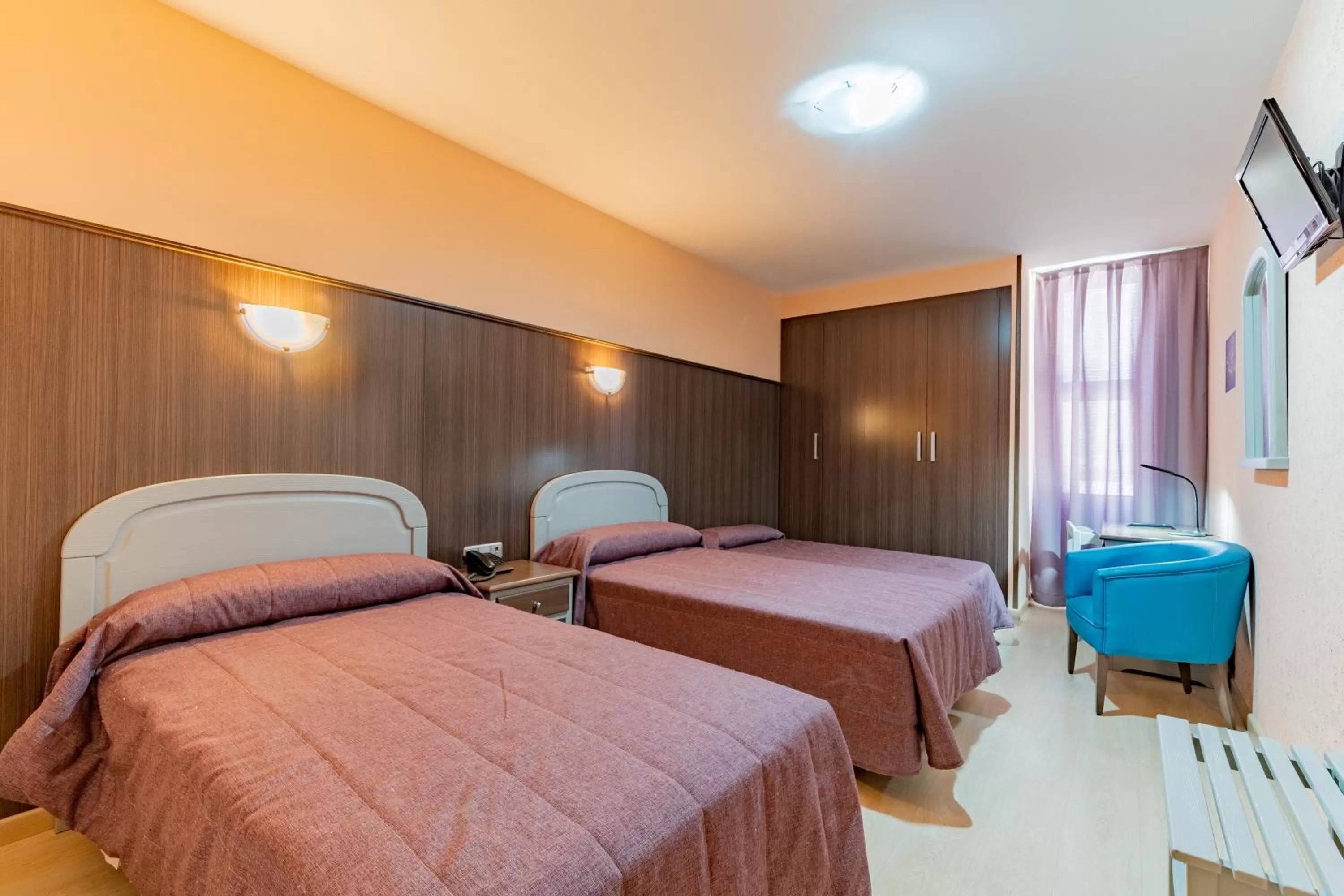 Photo of the whole room, Bed in Hotel Monreal Jumilla