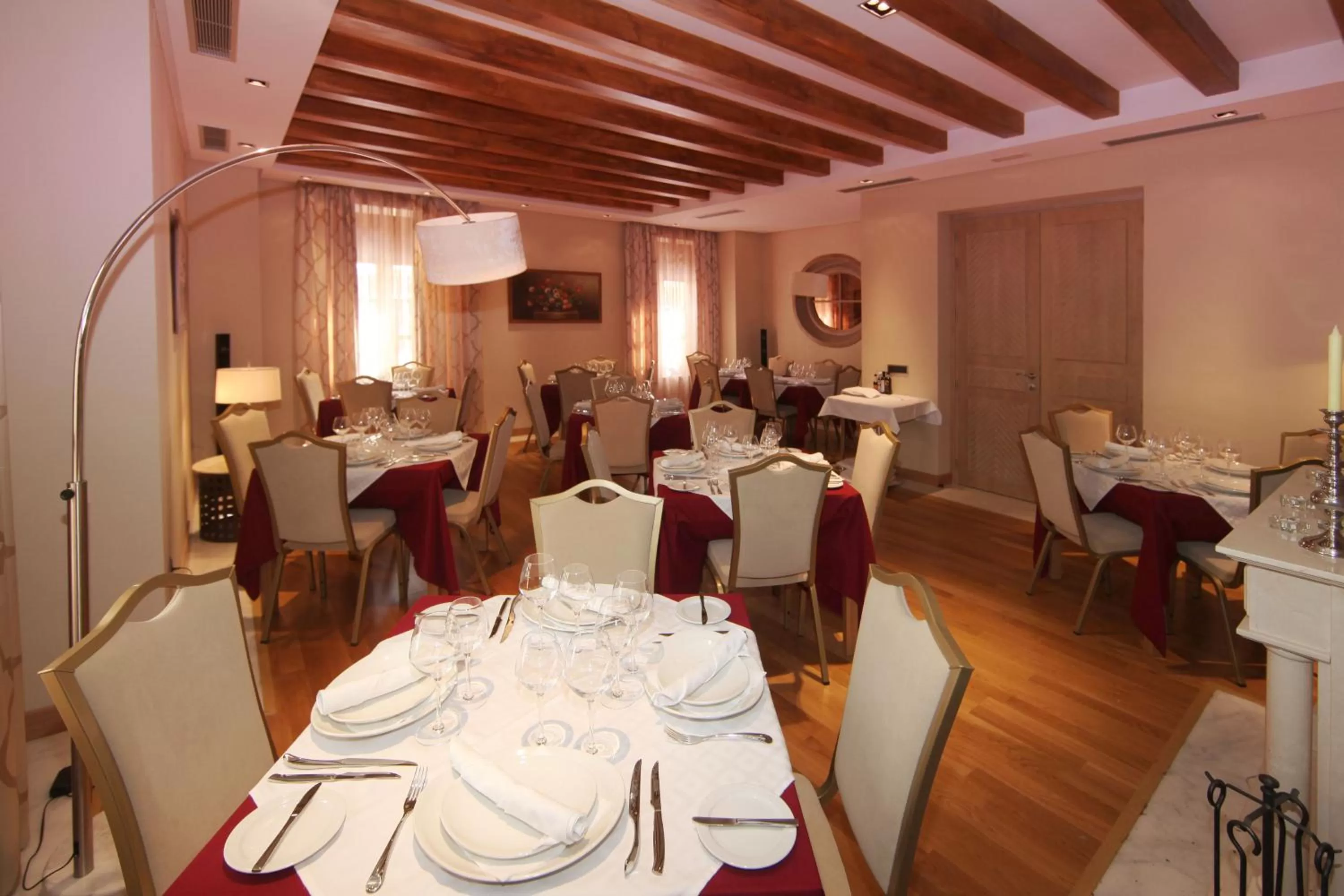Restaurant/places to eat in Casa Consistorial
