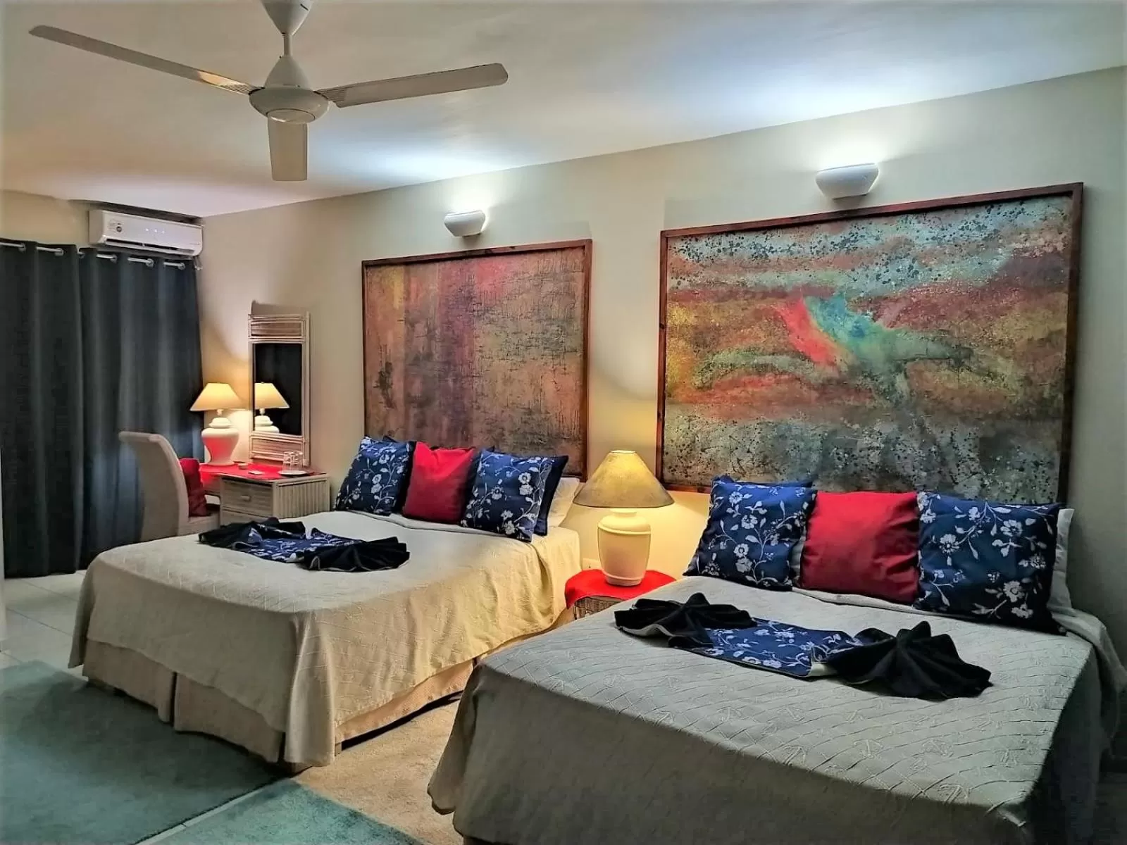 Bedroom, Bed in Hotel Coco Plaza