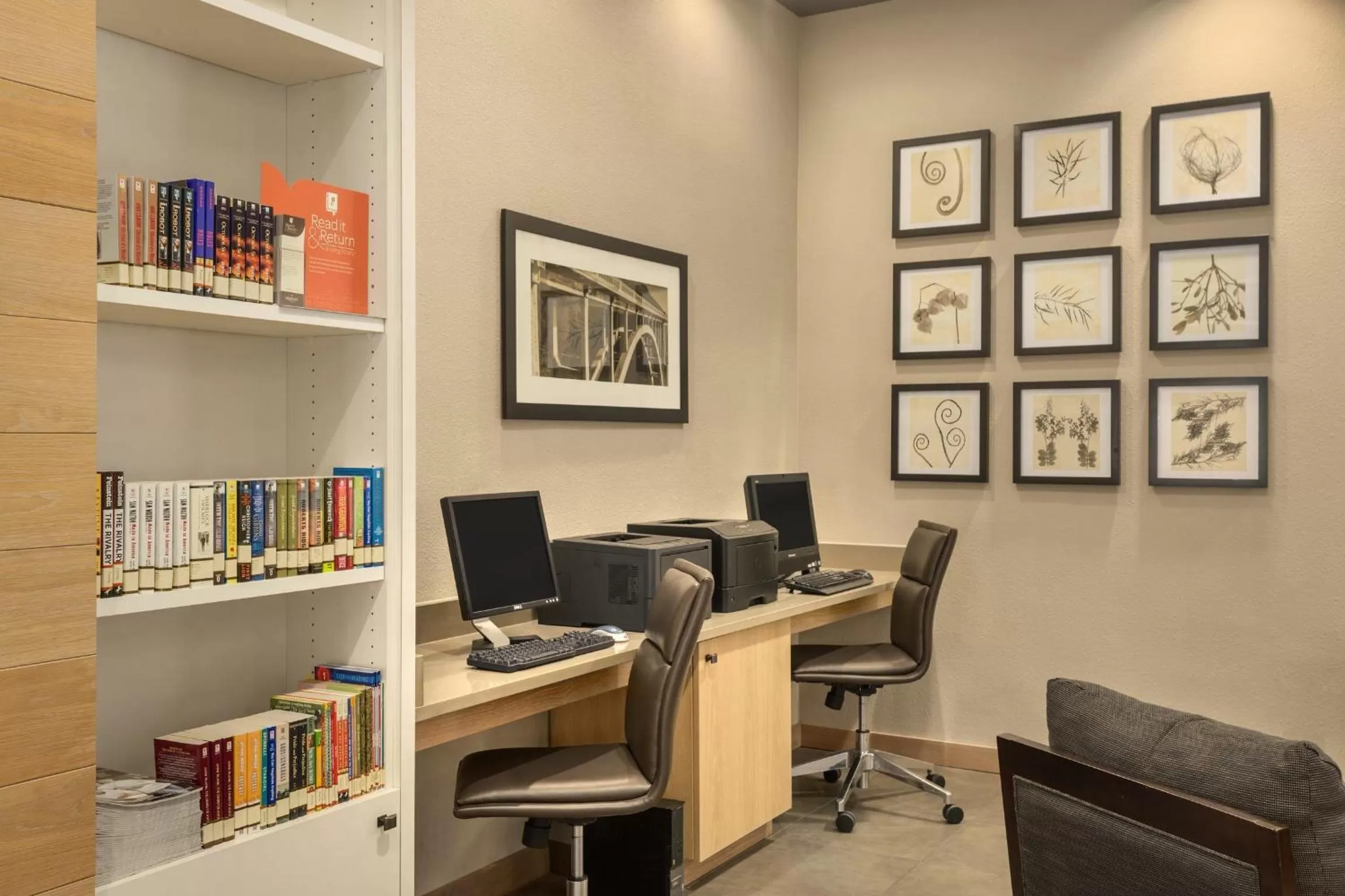 Business facilities in GreenTree Inn & Suites Phoenix Sky Harbor