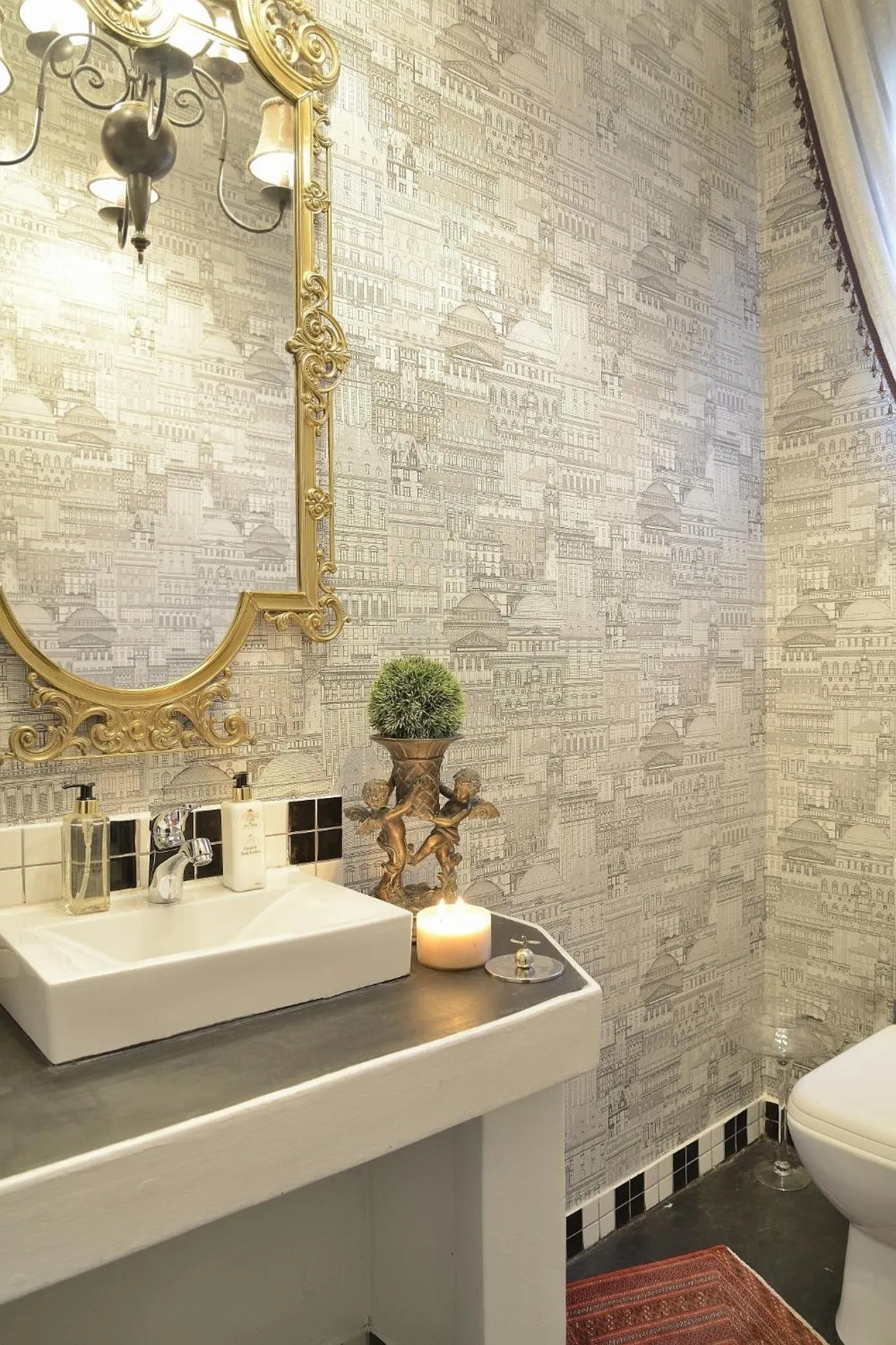 Bathroom in Duke & Duchess Boutique Hotel