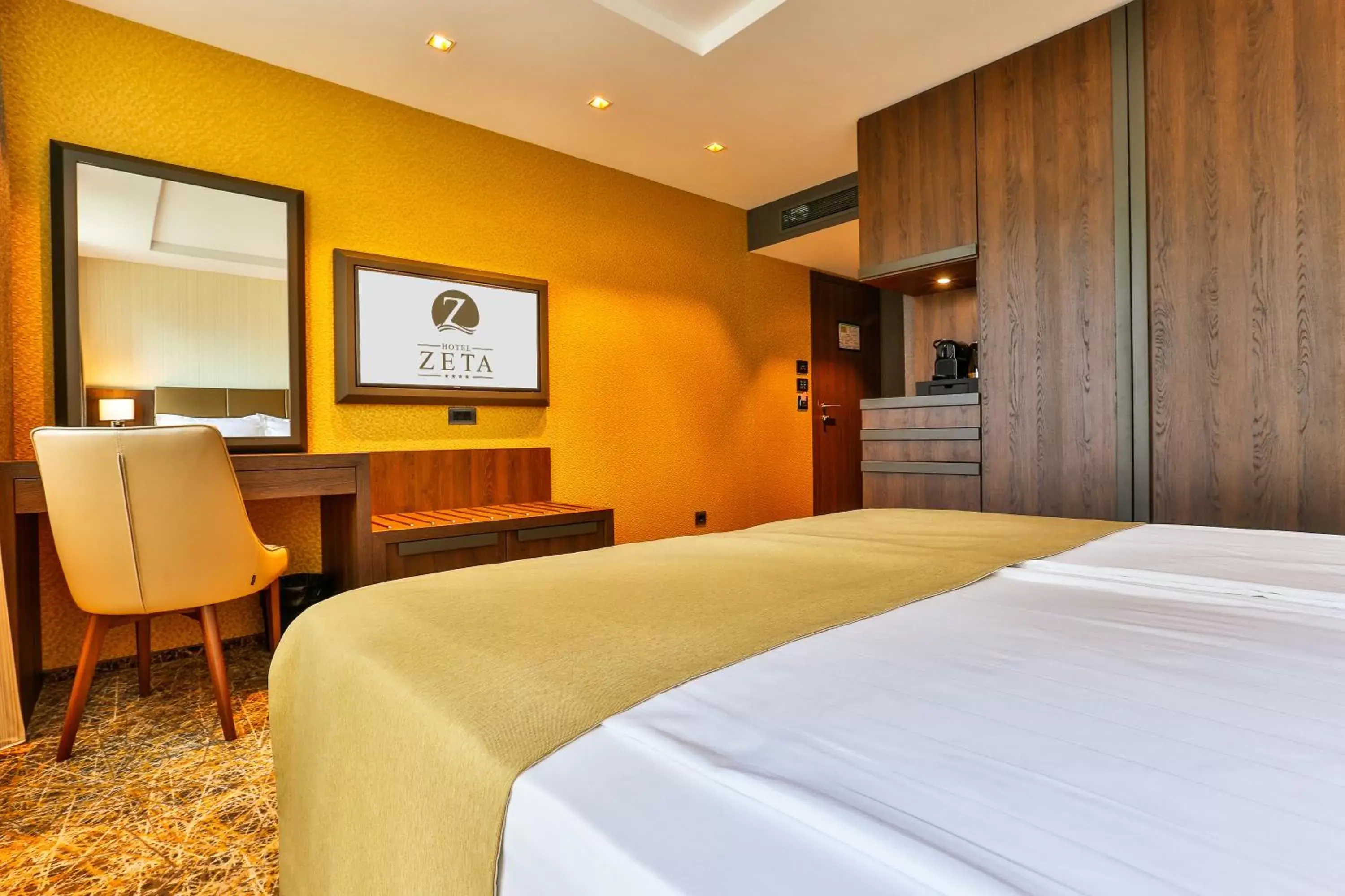 Double Room with Garden View in Hotel Zeta Double Room with Garden View in Hotel Zeta