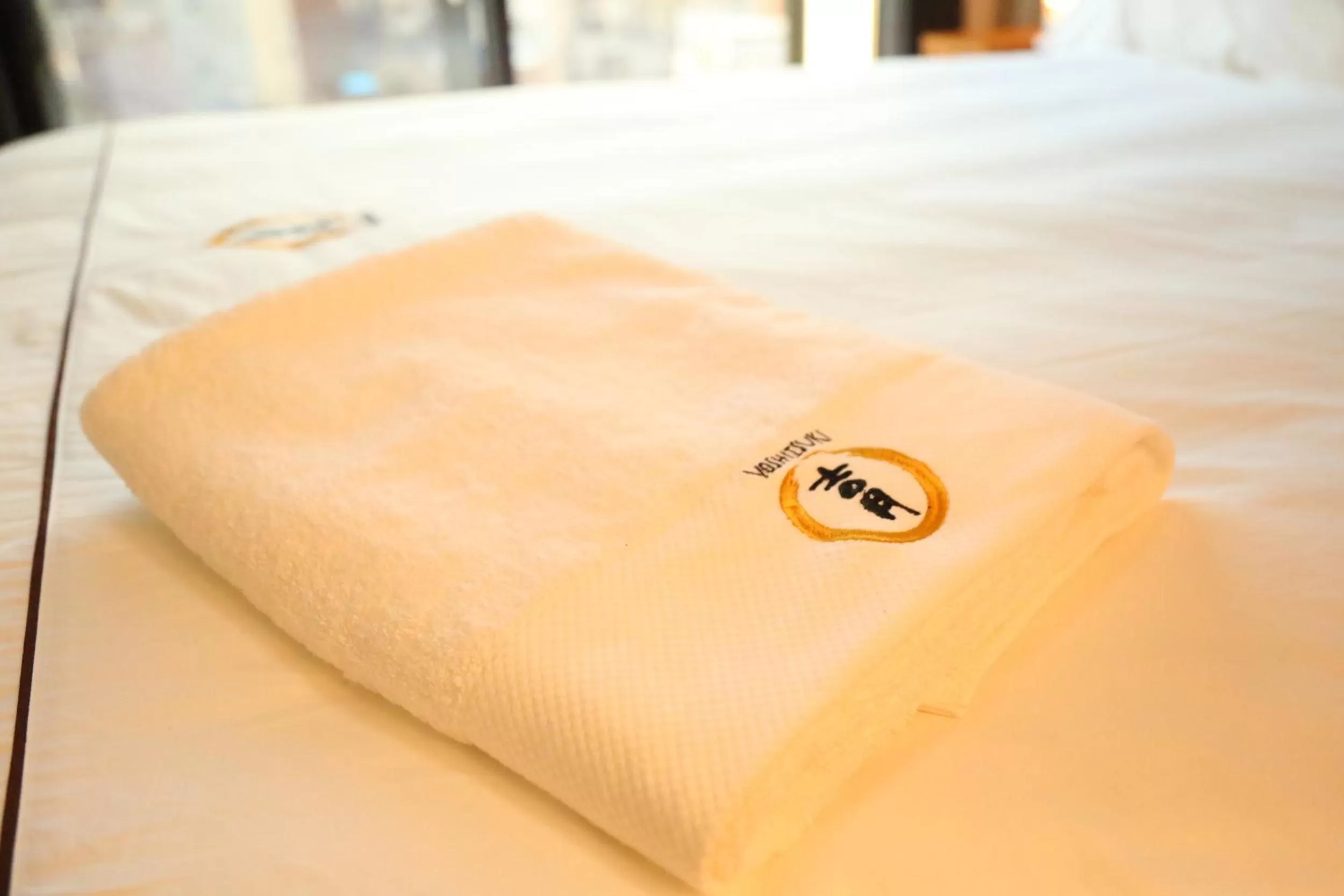 Bedroom, Bed in Yoshitsuki kaku - Yoshitsuki Apart Hotel