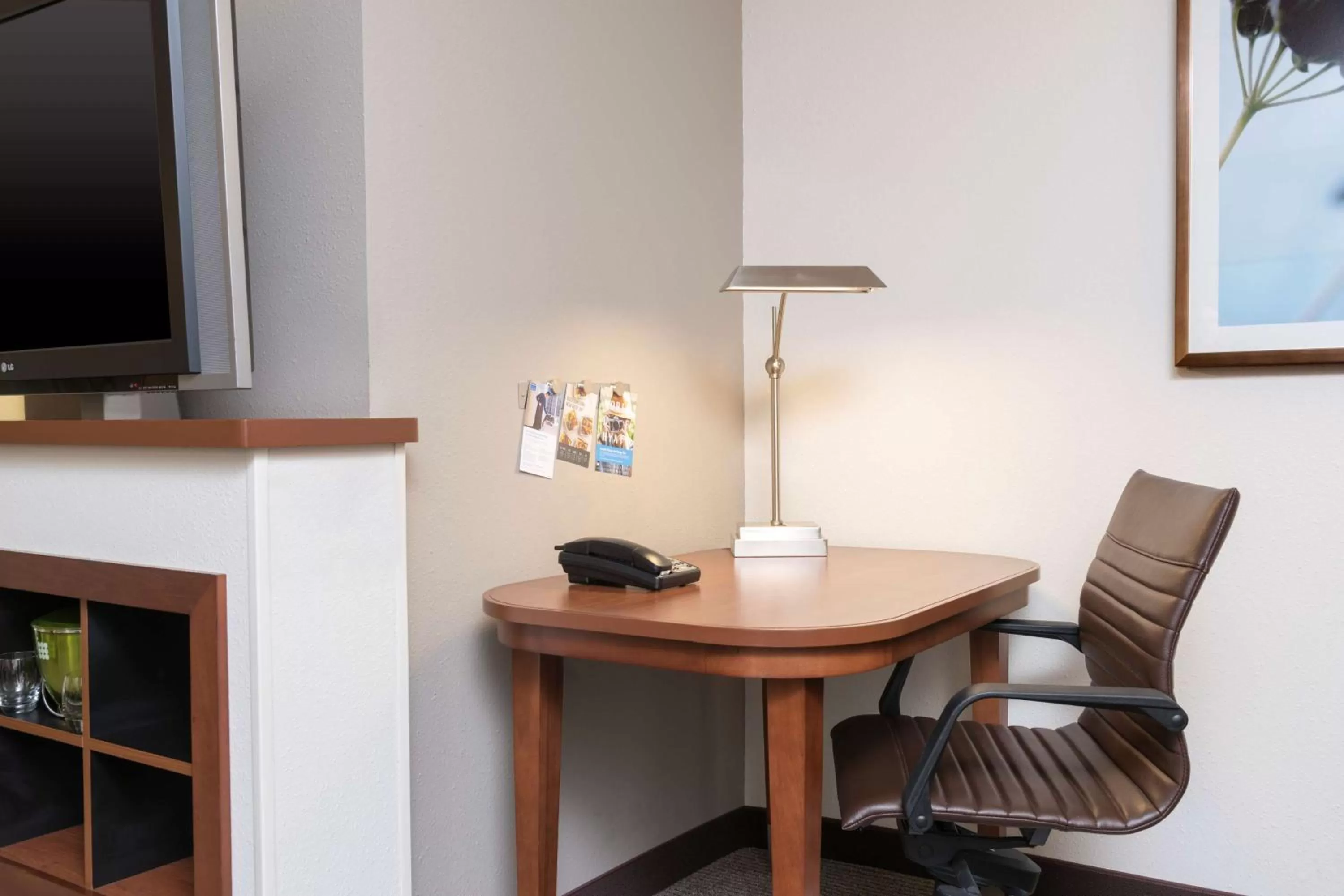 Photo of the whole room in Hyatt Place Lexington