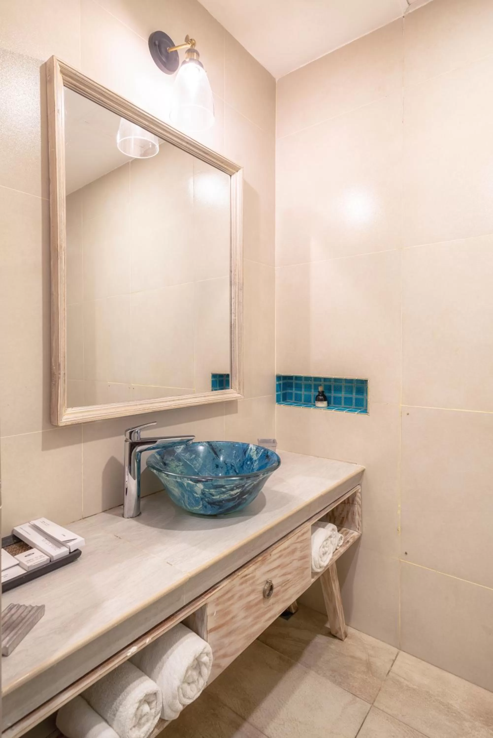 Bathroom in Triple O Six