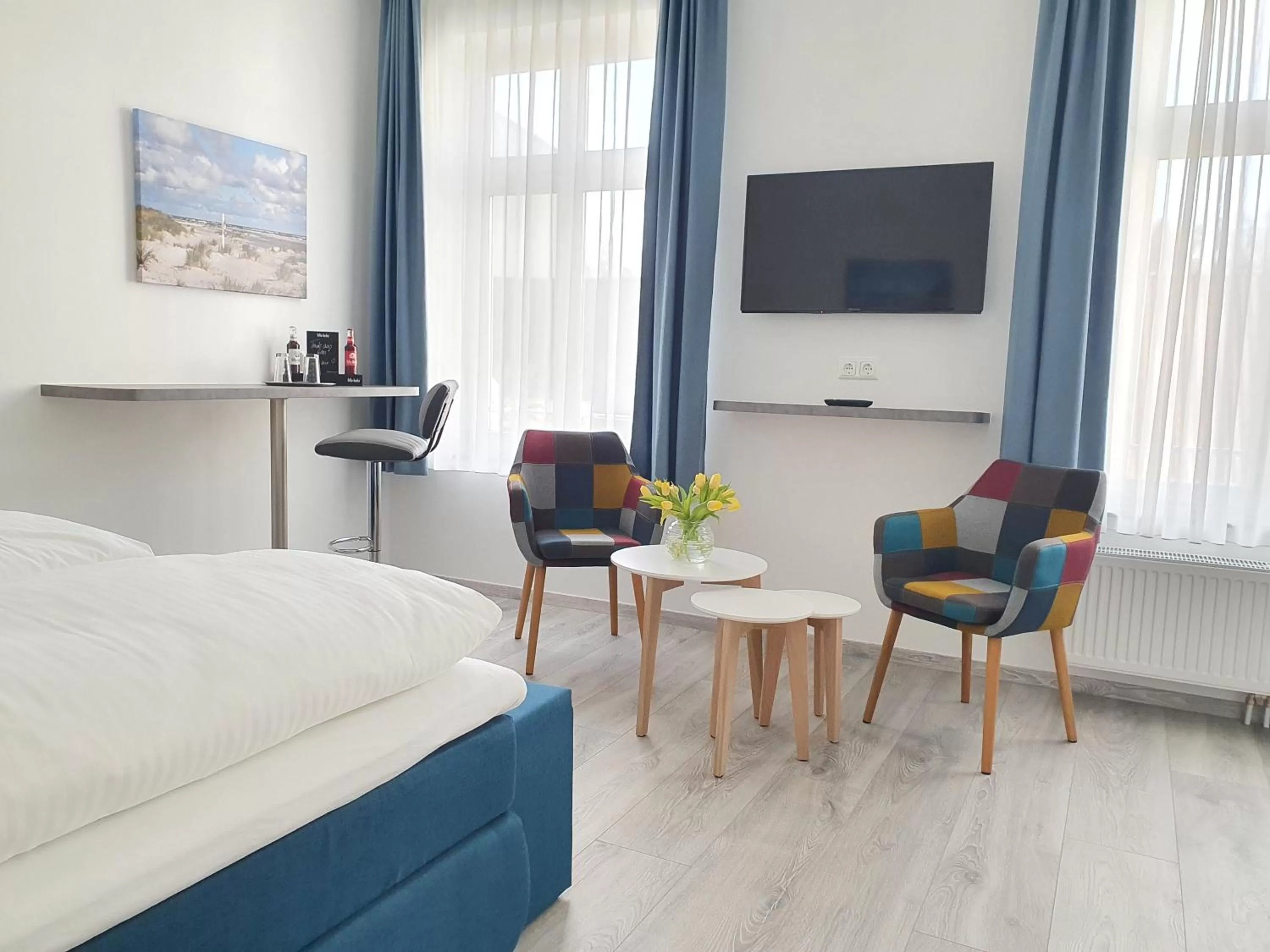 Photo of the whole room, Bed in Hotel Hanseat Stralsund