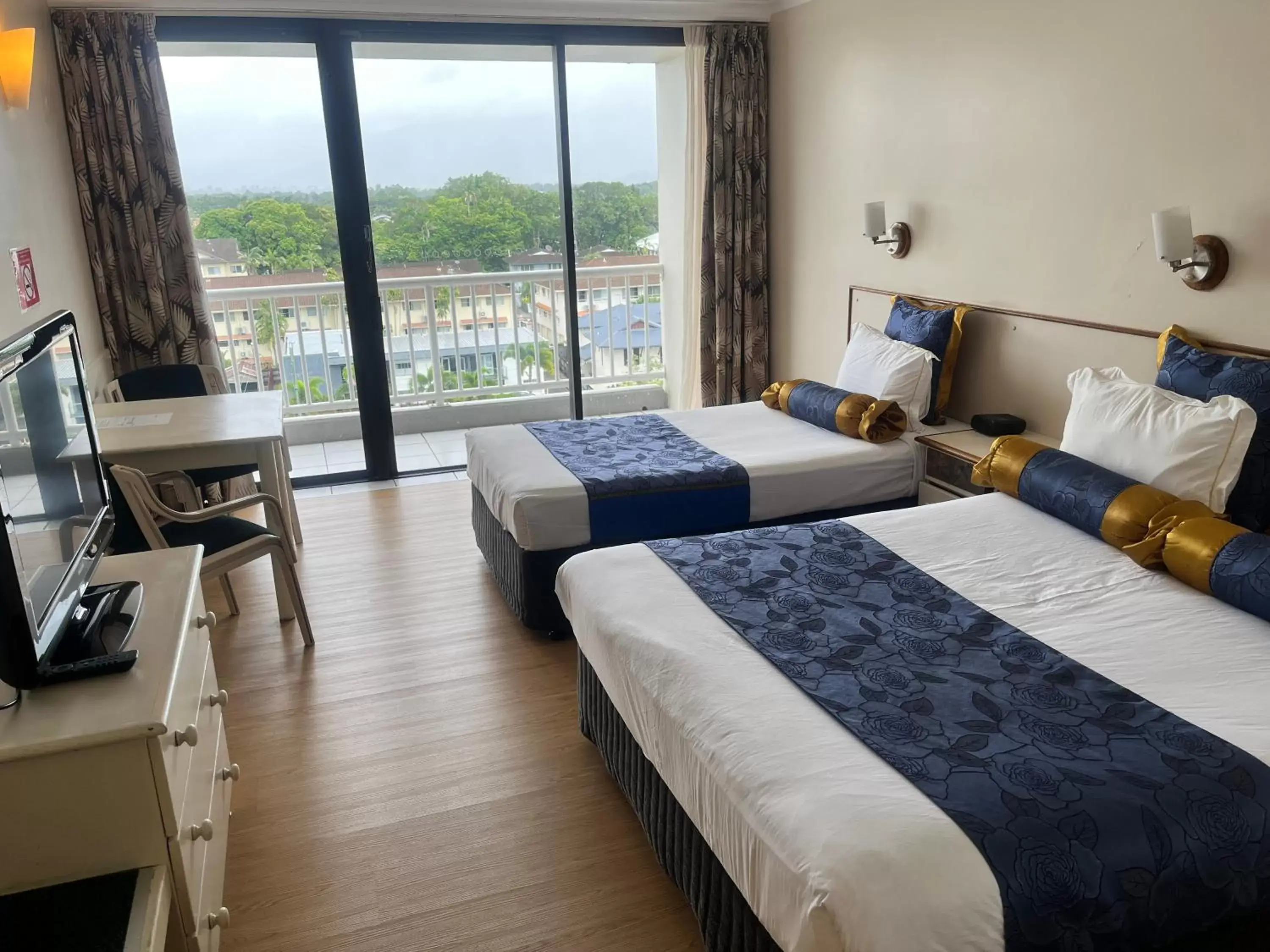 Deluxe Mountain View Double or Twin in Acacia Court Hotel Deluxe Mountain View Double or Twin in Acacia Court Hotel