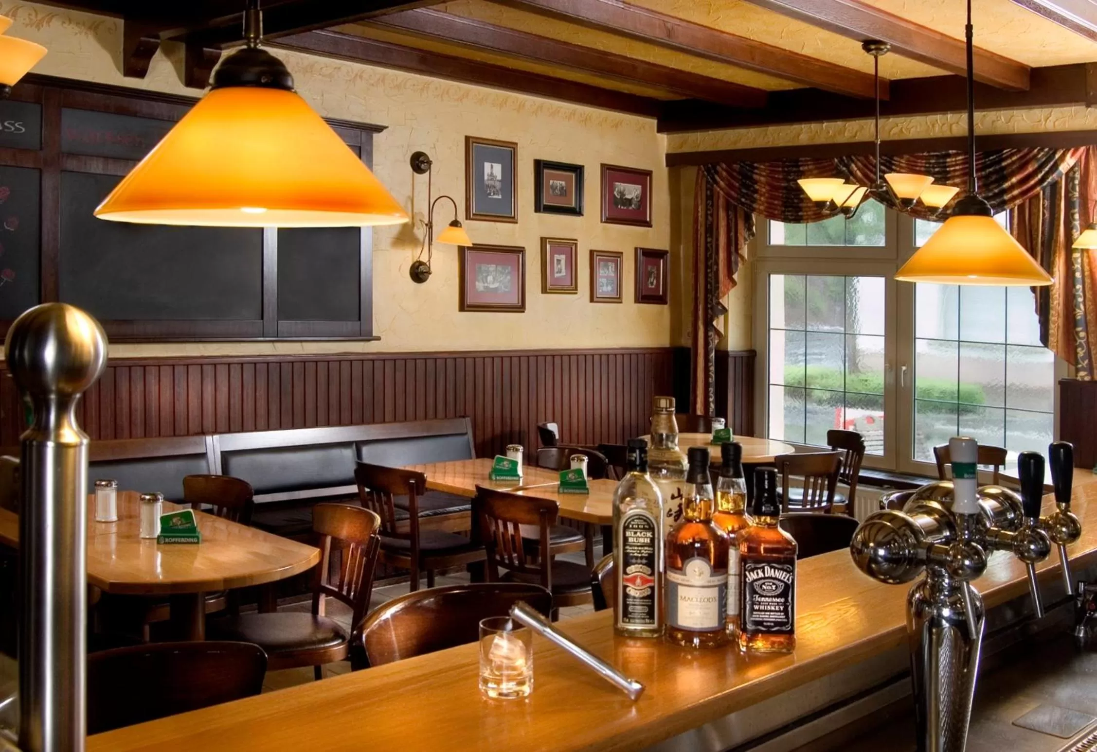 Lounge or bar in Hotel-Restaurant Dimmer - Mullerthal