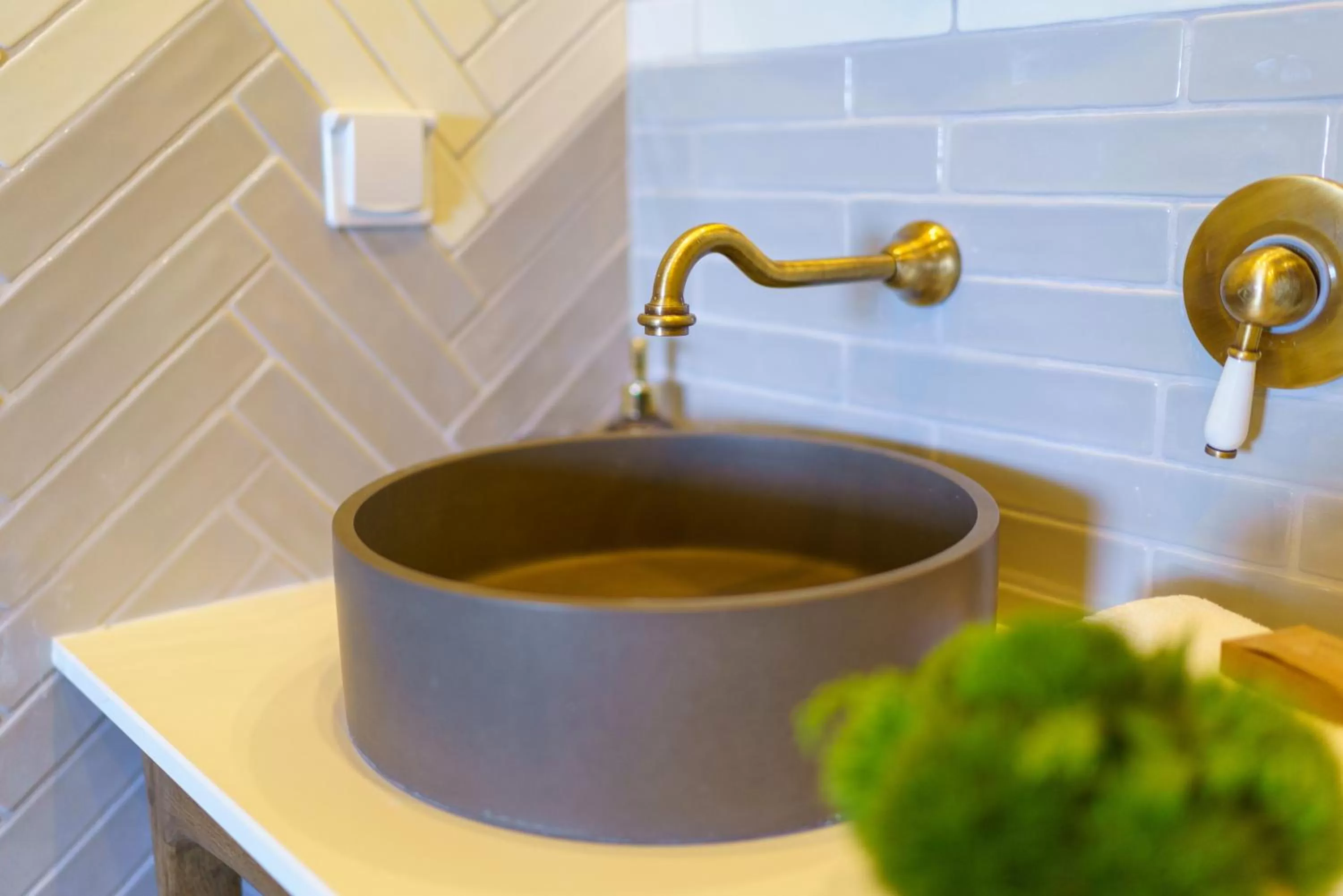 Shower in The Way Inn - Boutique Suites