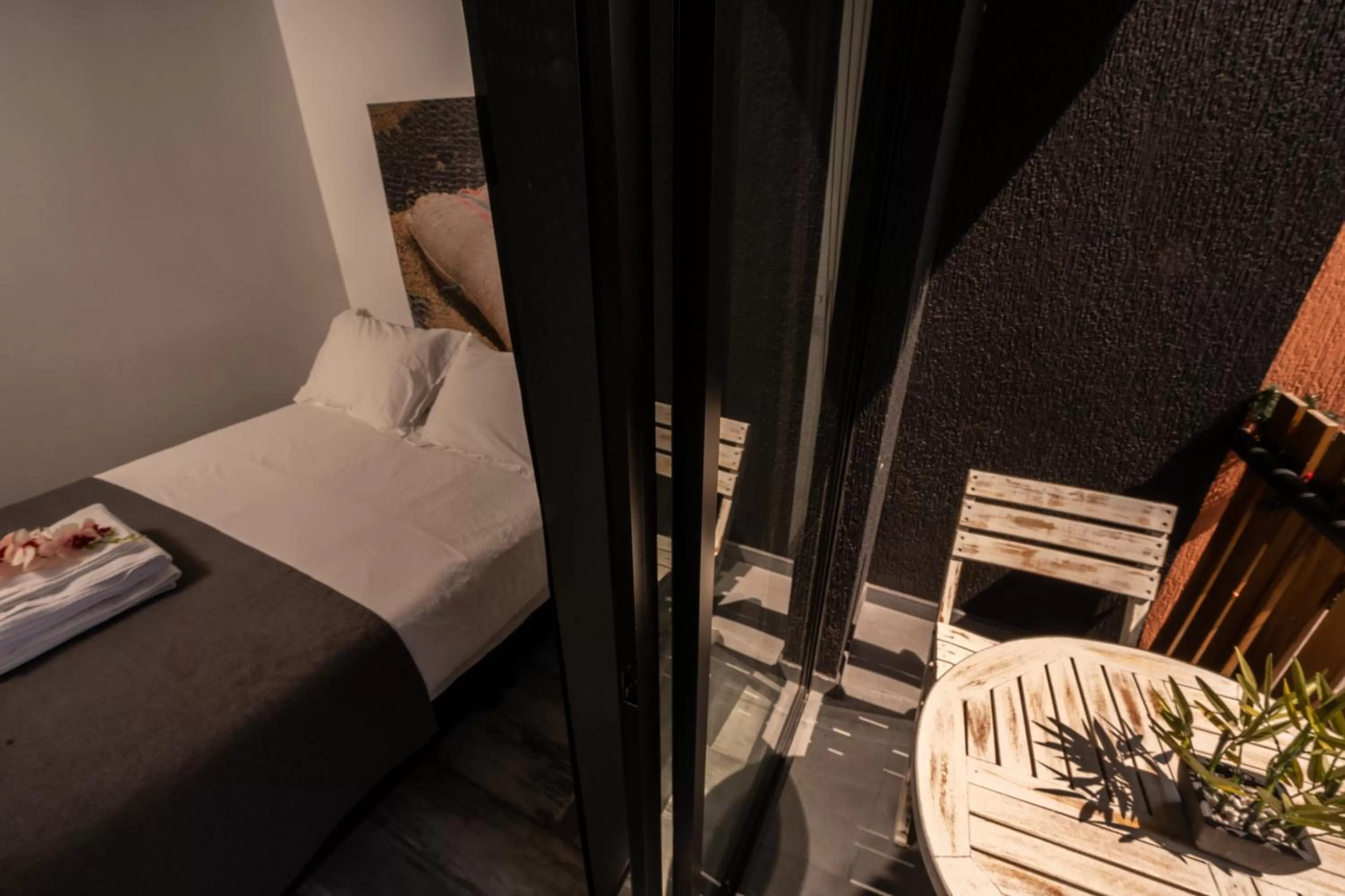 Photo of the whole room in The Coffee Club