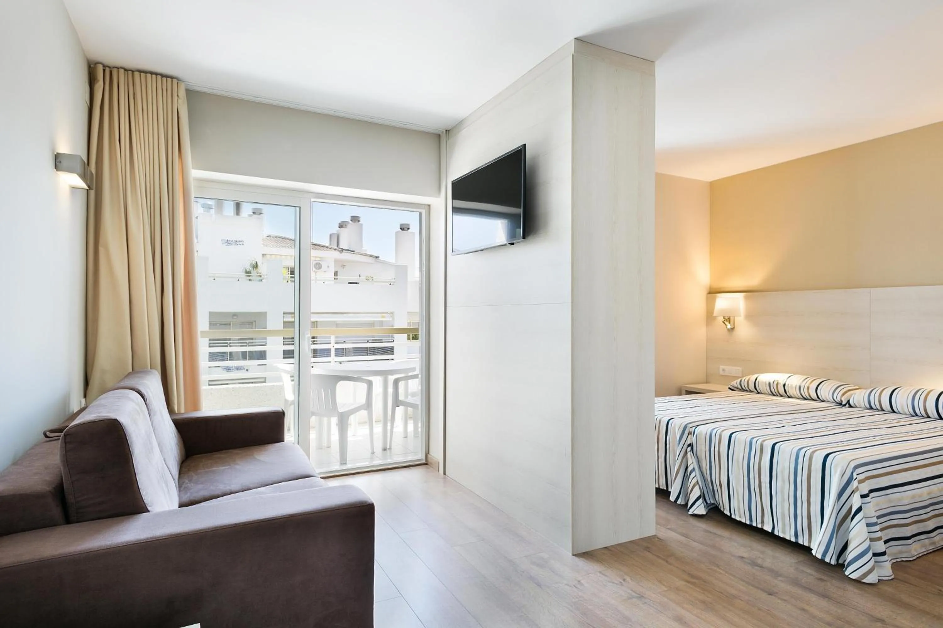 Photo of the whole room, Bed in Hotel Best Da Vinci