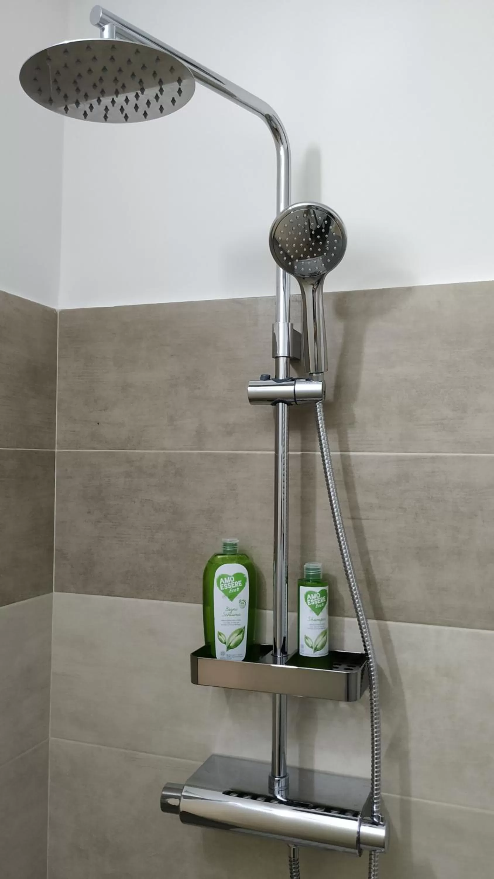 Shower in Comeacasa B&B