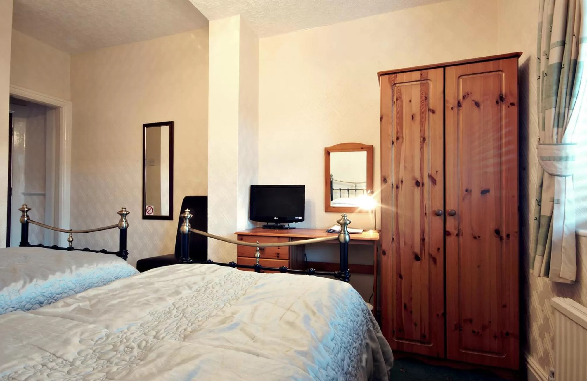 Standard Twin Room - 7 in St Marys Guest House