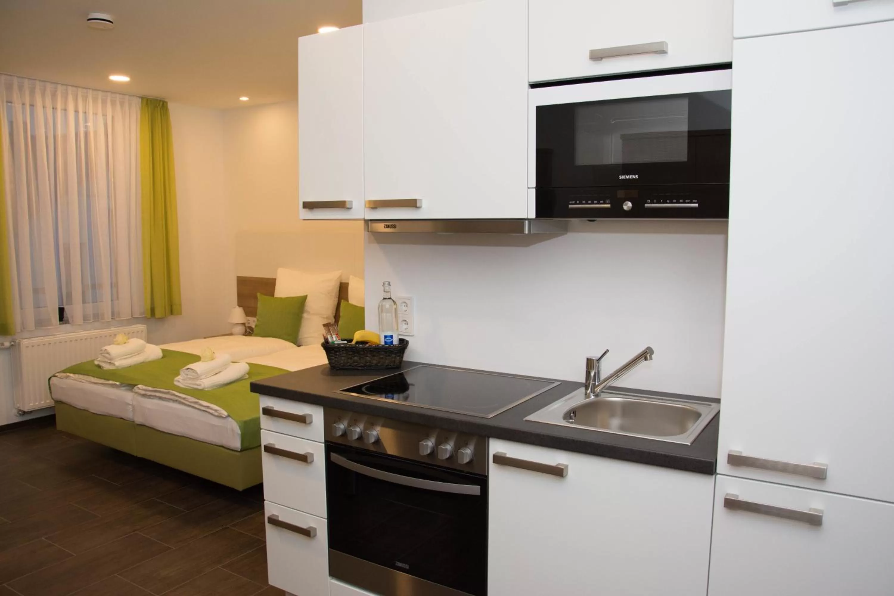 Kitchen or kitchenette, Kitchen/Kitchenette in B&B Kukione