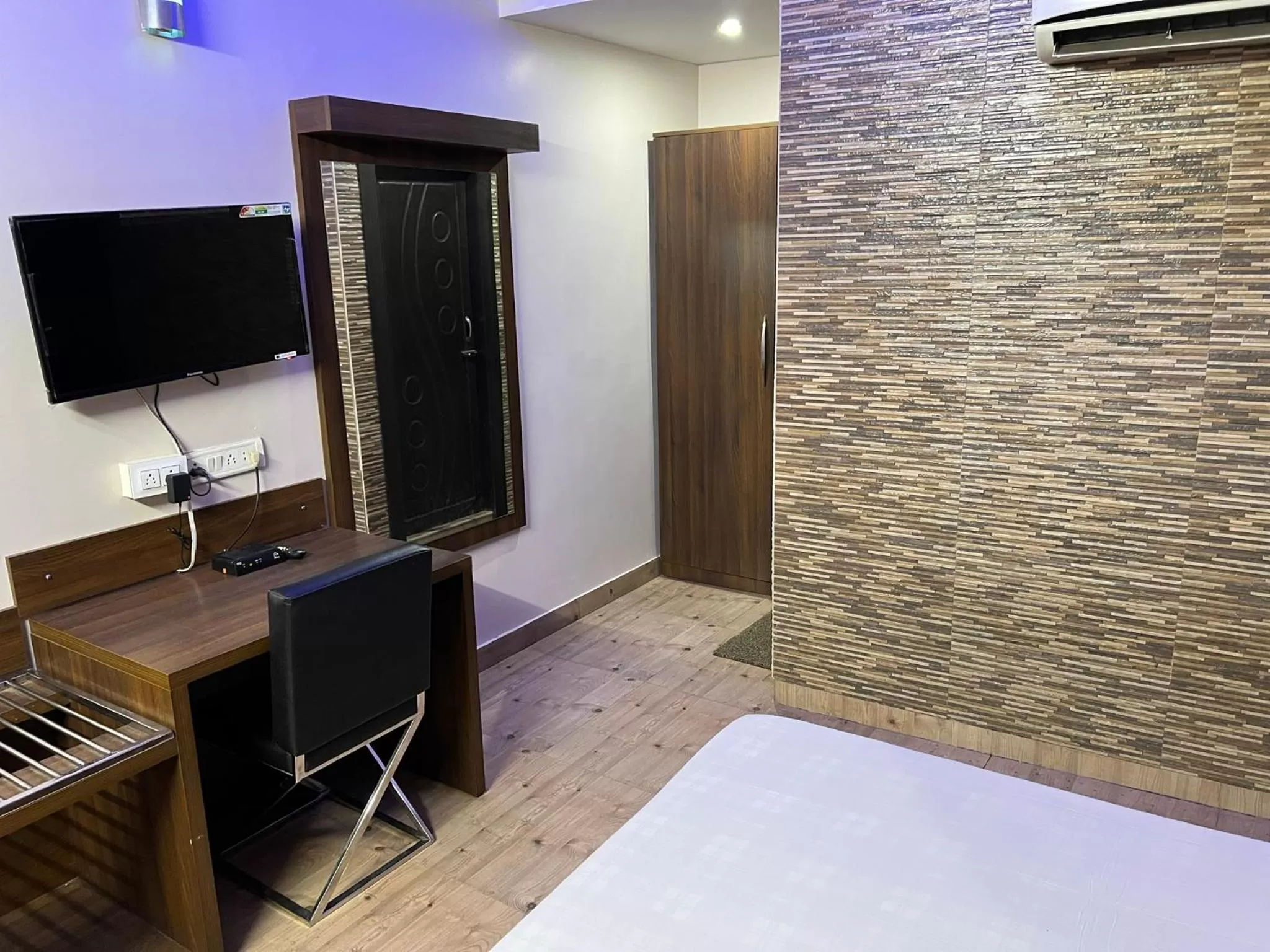 TV/Entertainment Center in Hotel Sabera