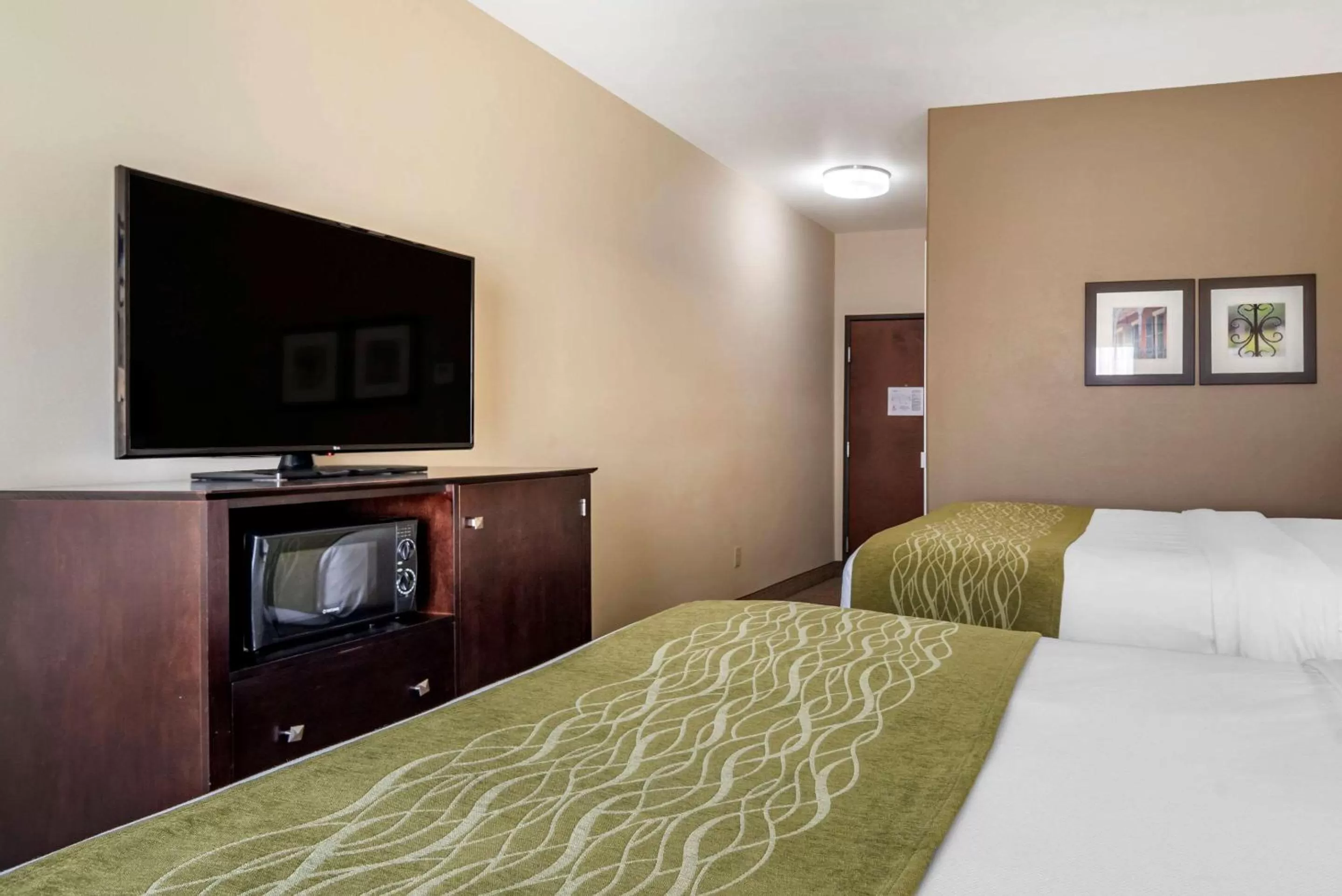 Photo of the whole room in Comfort Inn & Suites Scott-West Lafayette