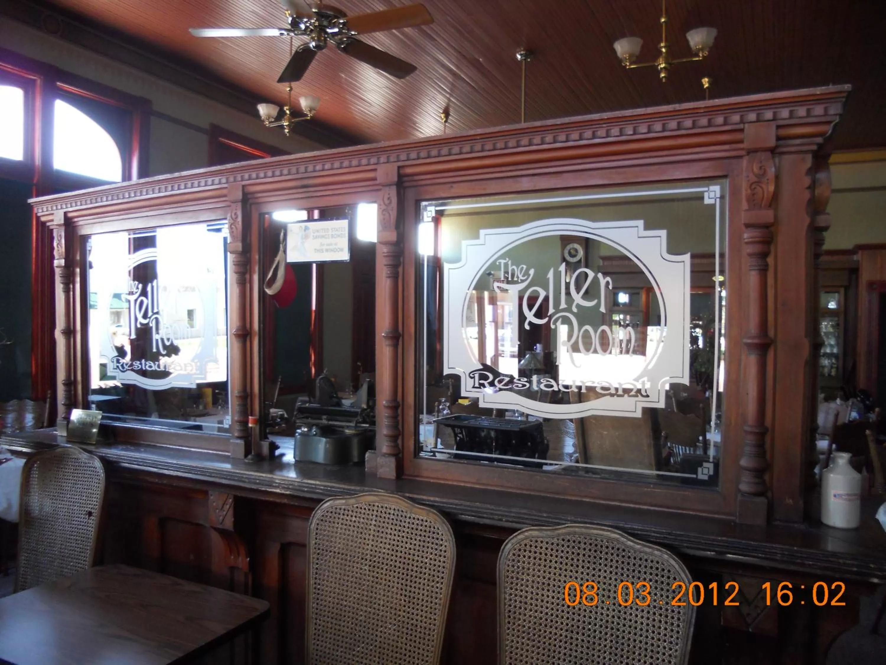 Restaurant/places to eat in LandMark Inn at the Historic Bank of Oberlin