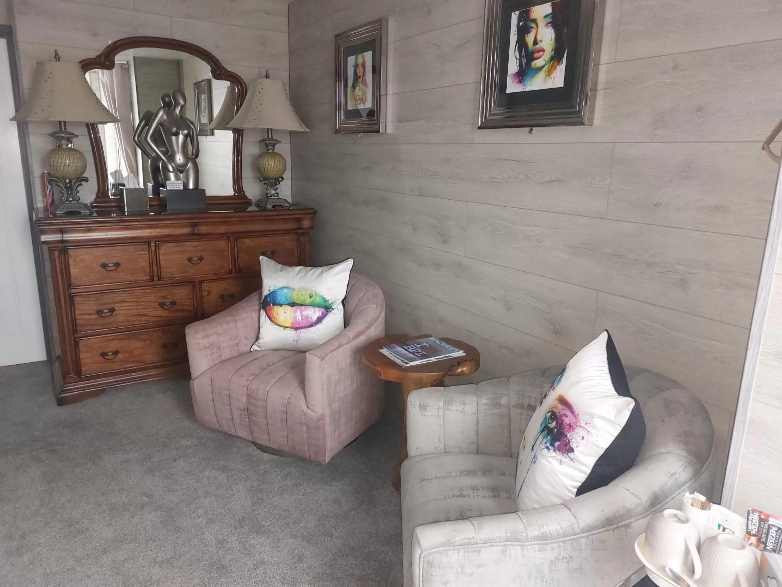 Seating area in Kings Boutique Hotel