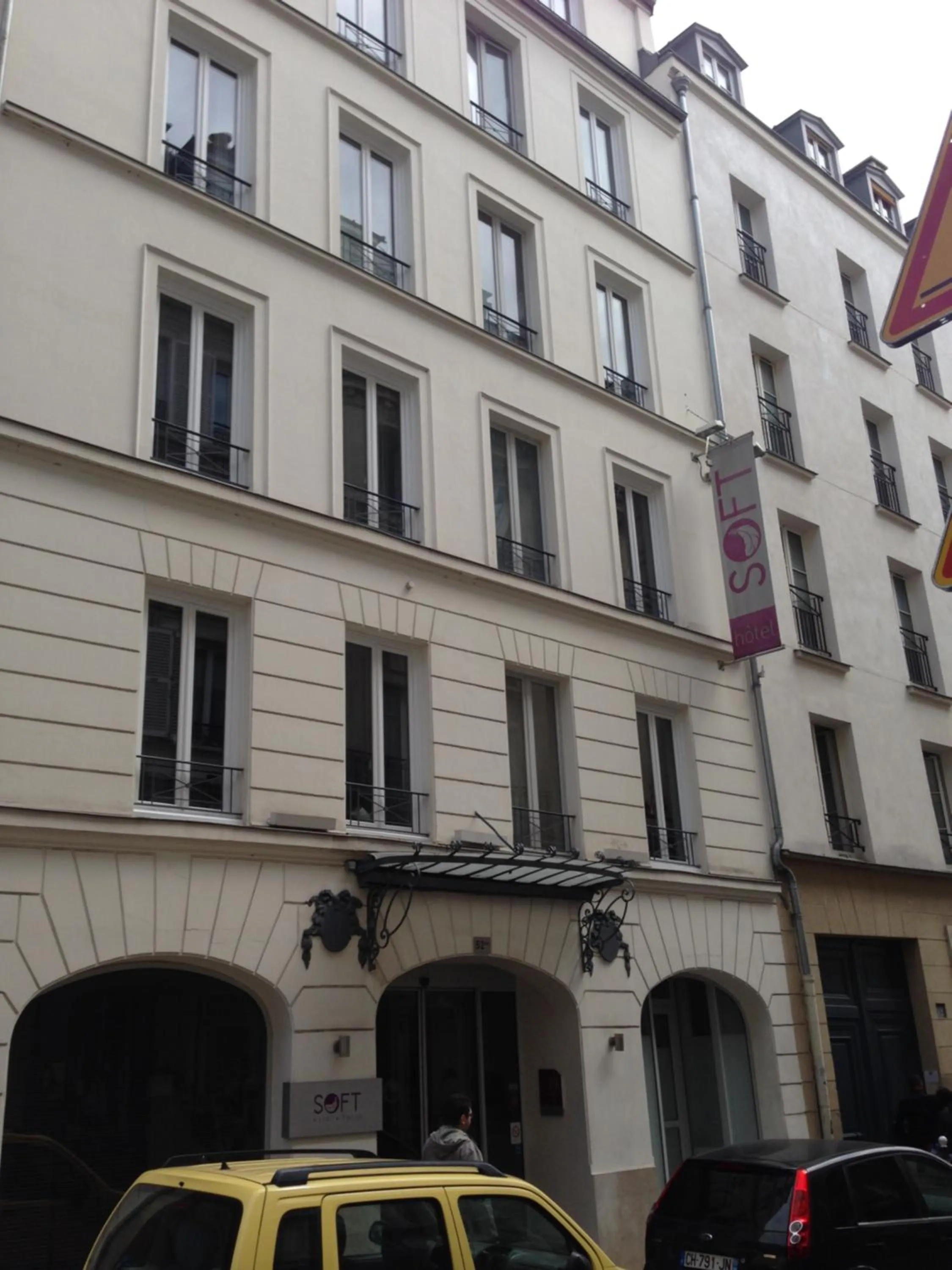 Property building in Hôtel Soft