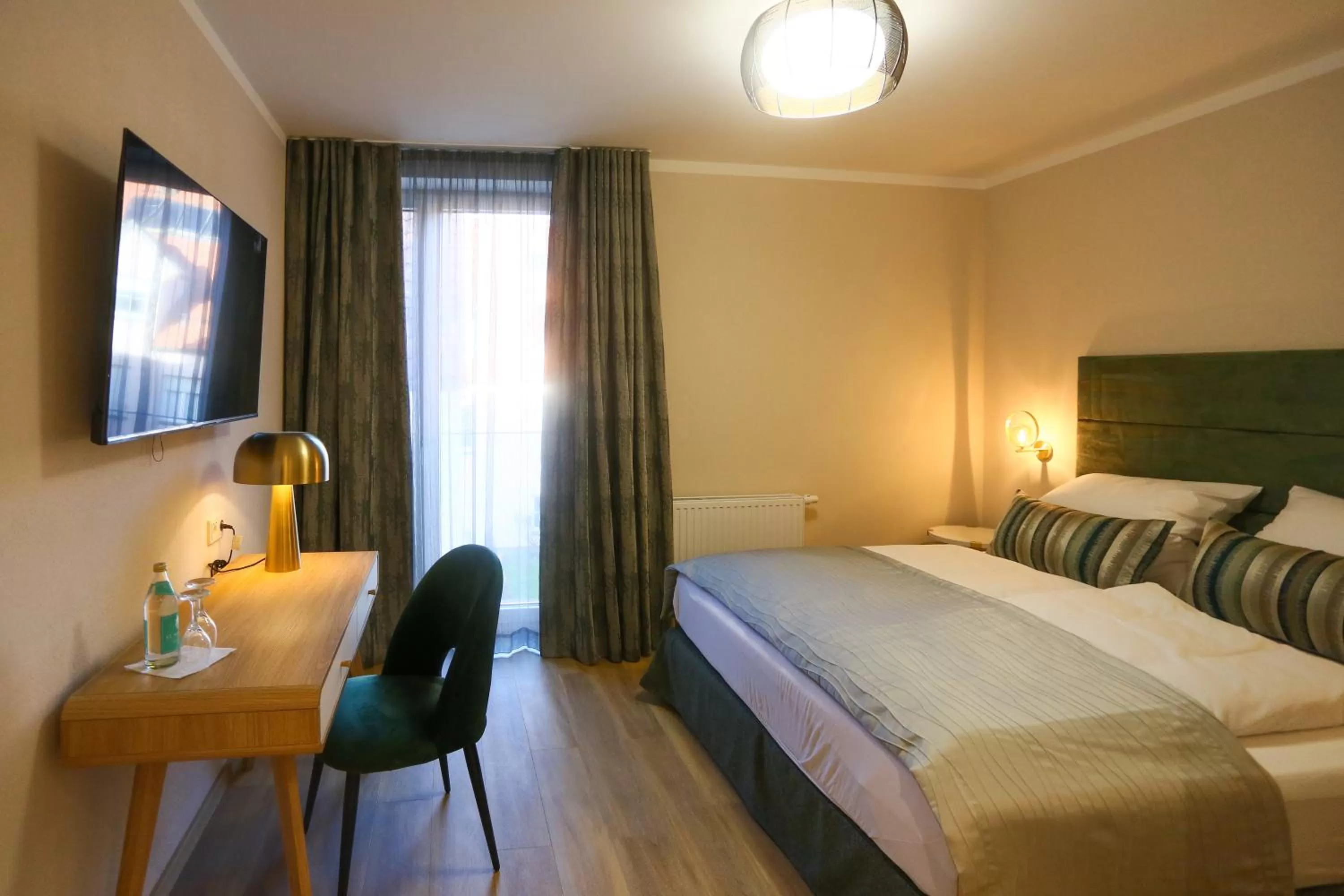 Photo of the whole room, Bed in Hotel Lutz