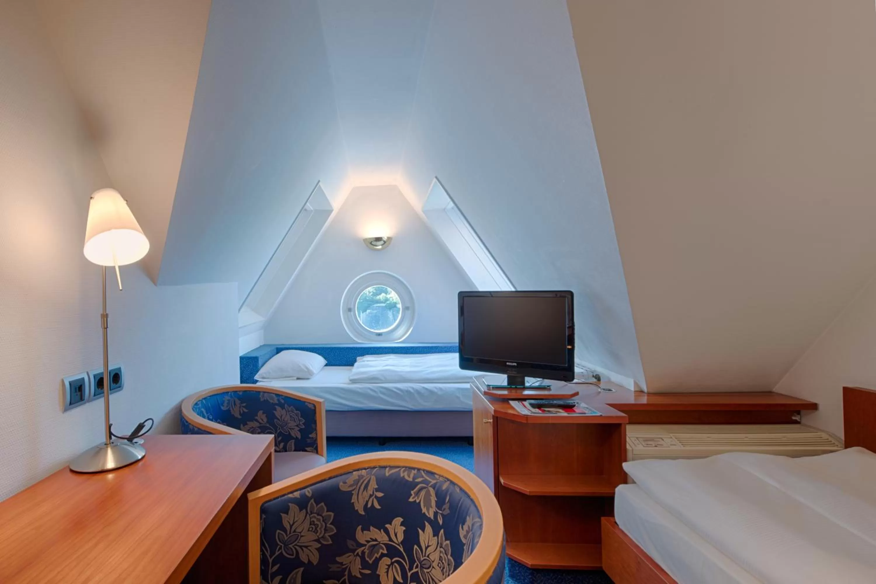 Photo of the whole room, Bed in Hotel & Restaurant Walfisch