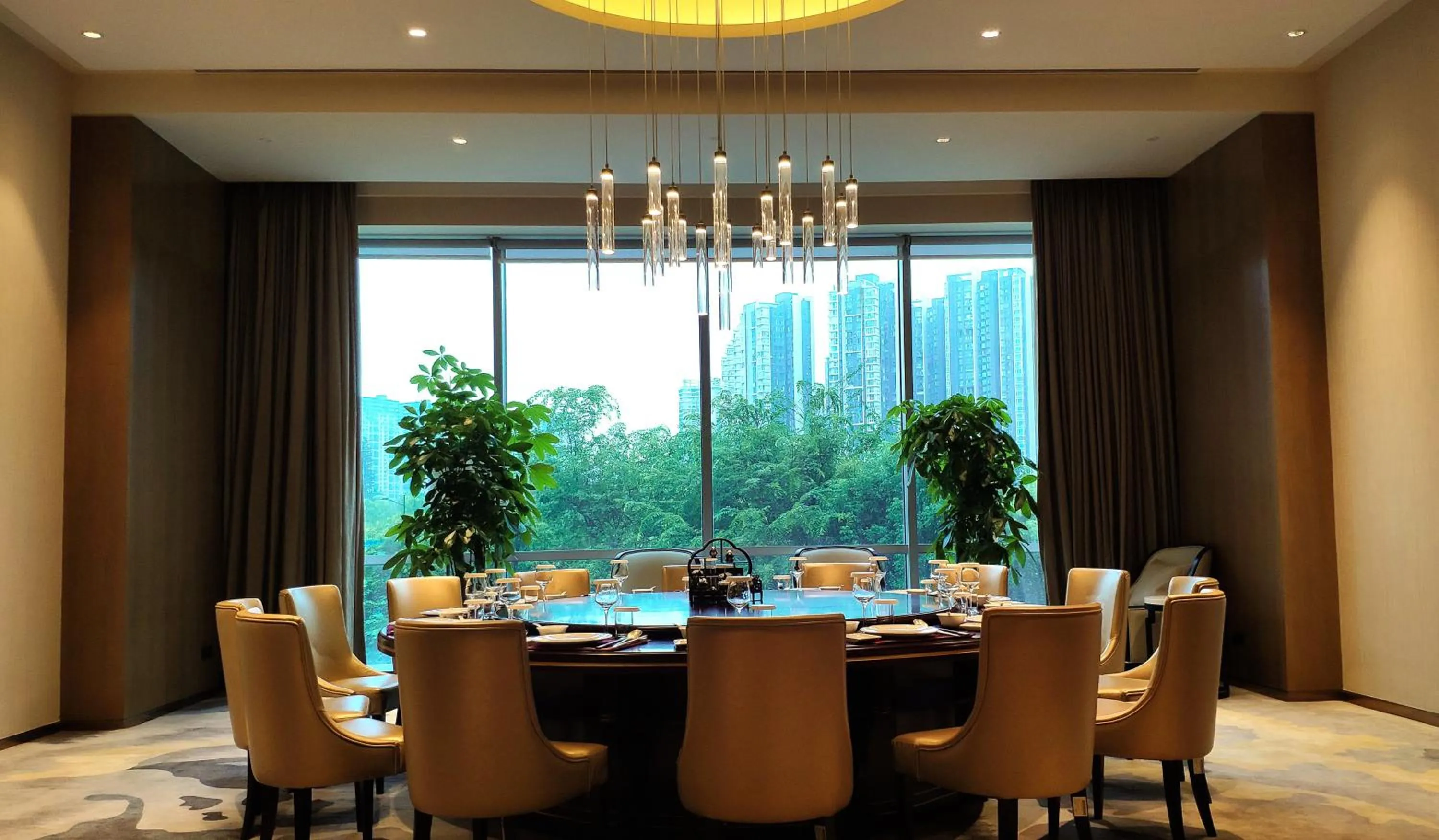 Restaurant/places to eat in Crowne Plaza Chengdu Wenjiang by IHG