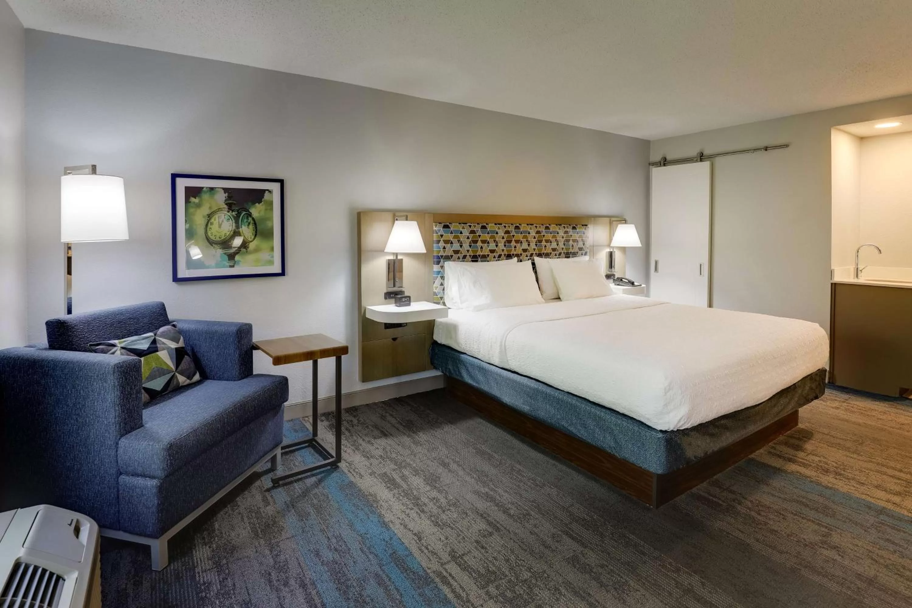 Bed in Hampton Inn Cumming